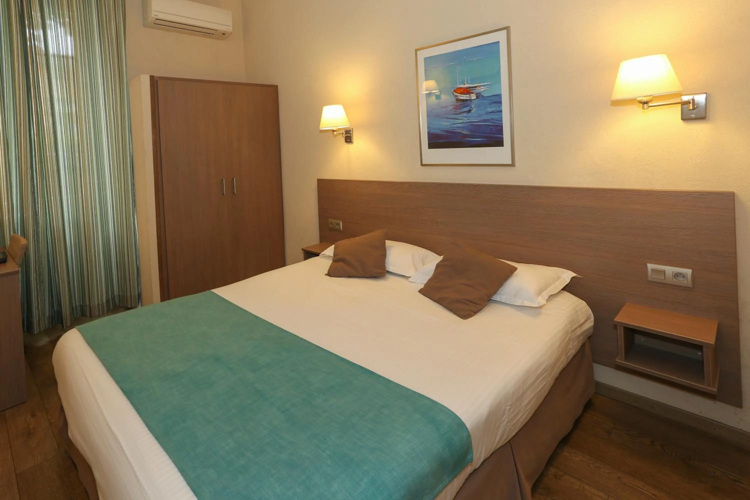 Bed in Hôtel Duc De Padoue