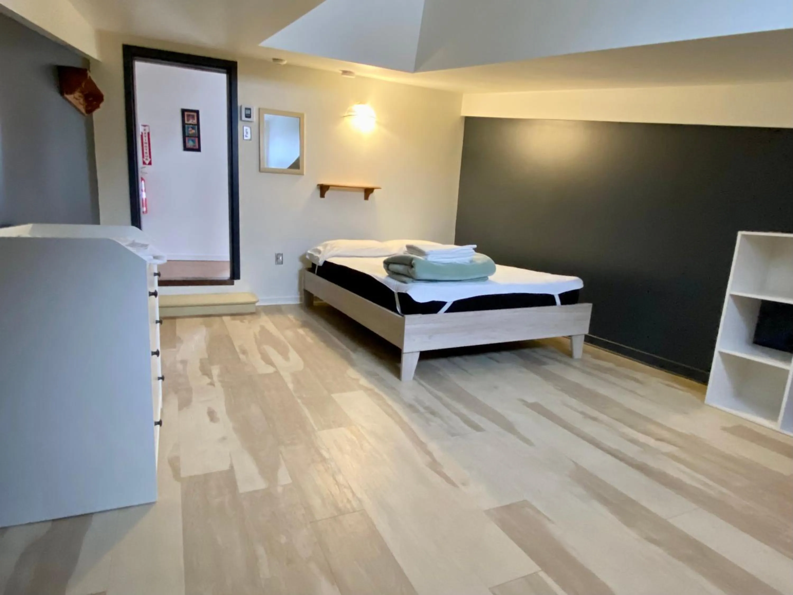 Bedroom, Bed in Auberge de Gros-Cap