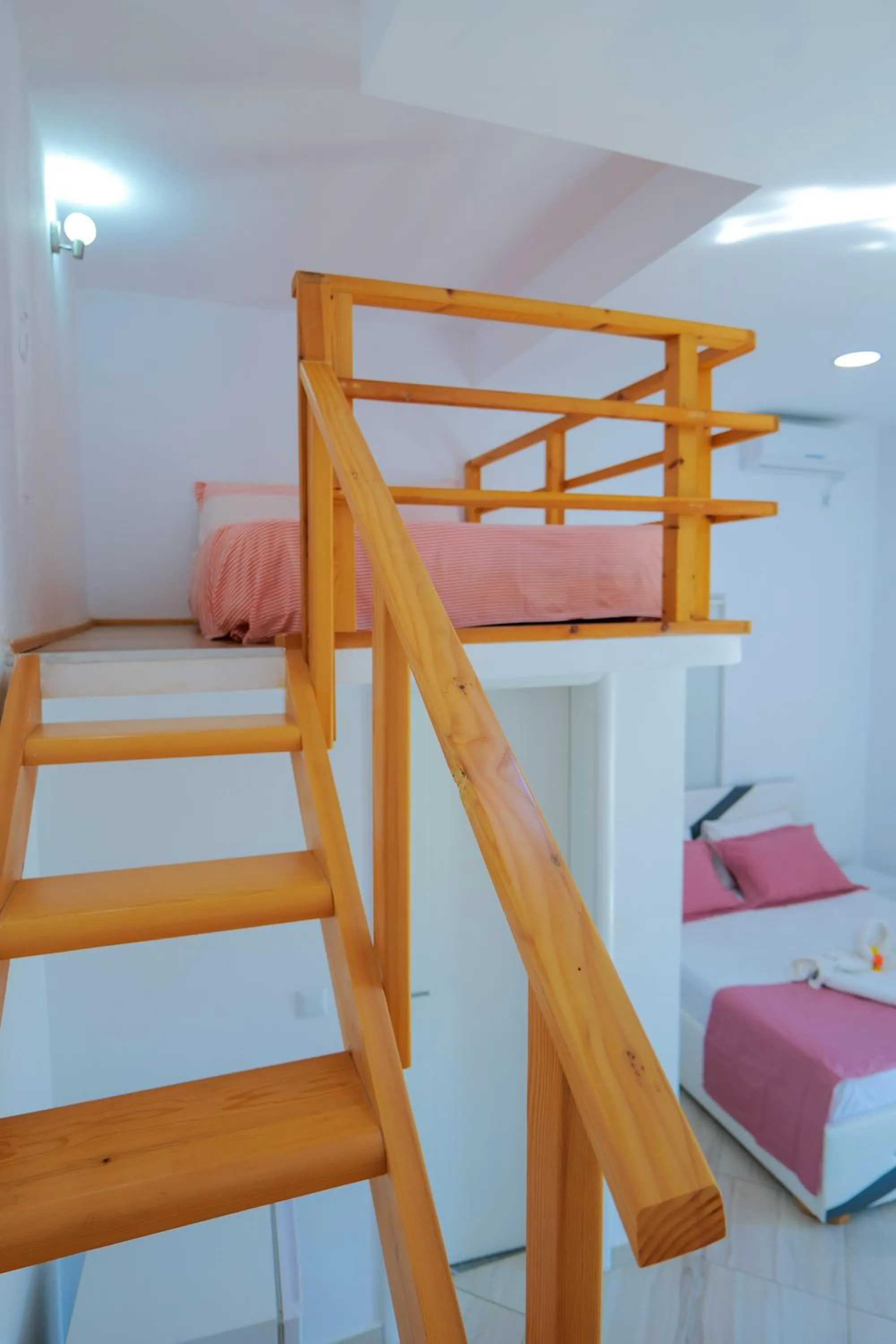 bunk bed, Bed in Hotel Chris