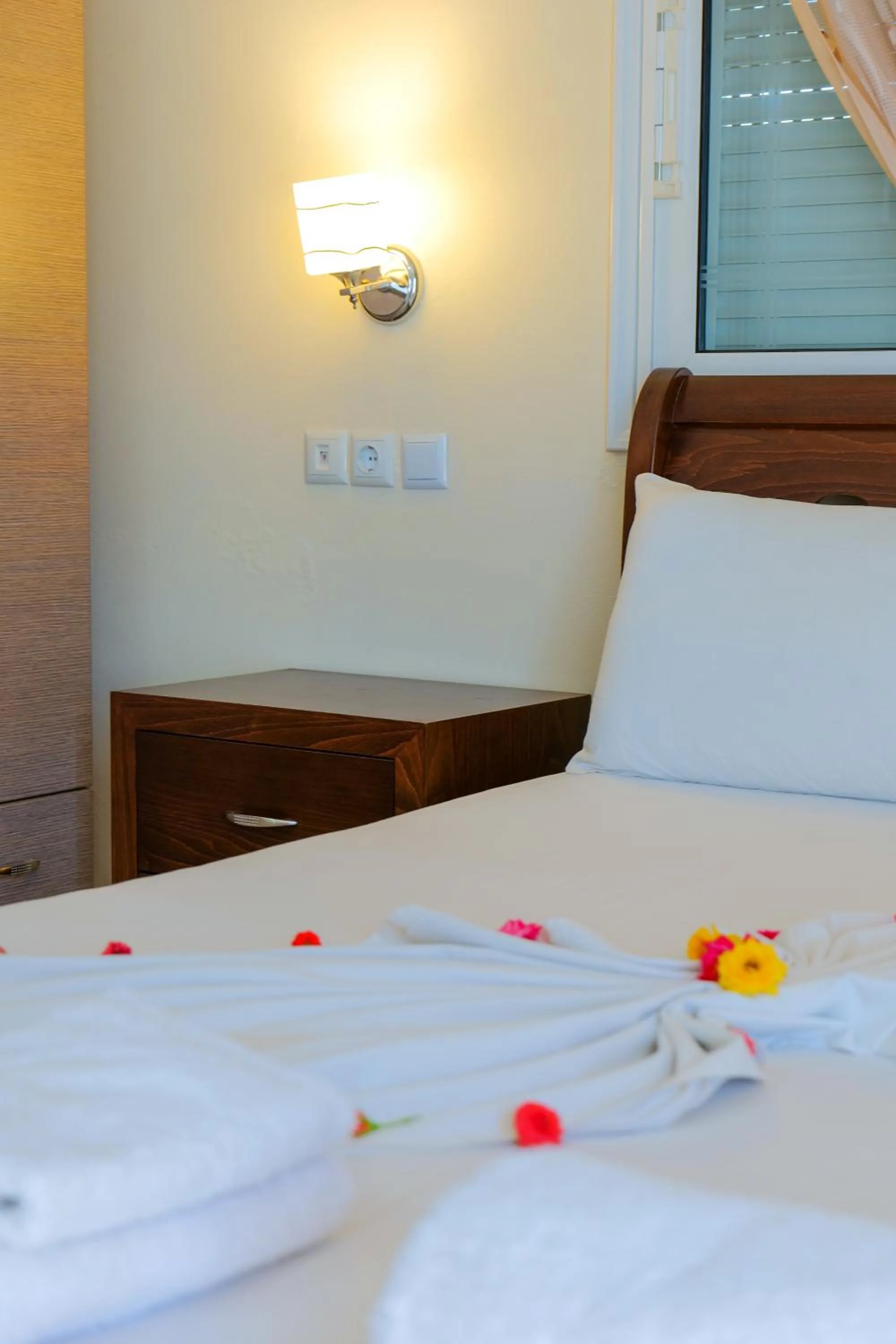 Bedroom, Bed in Hotel Chris