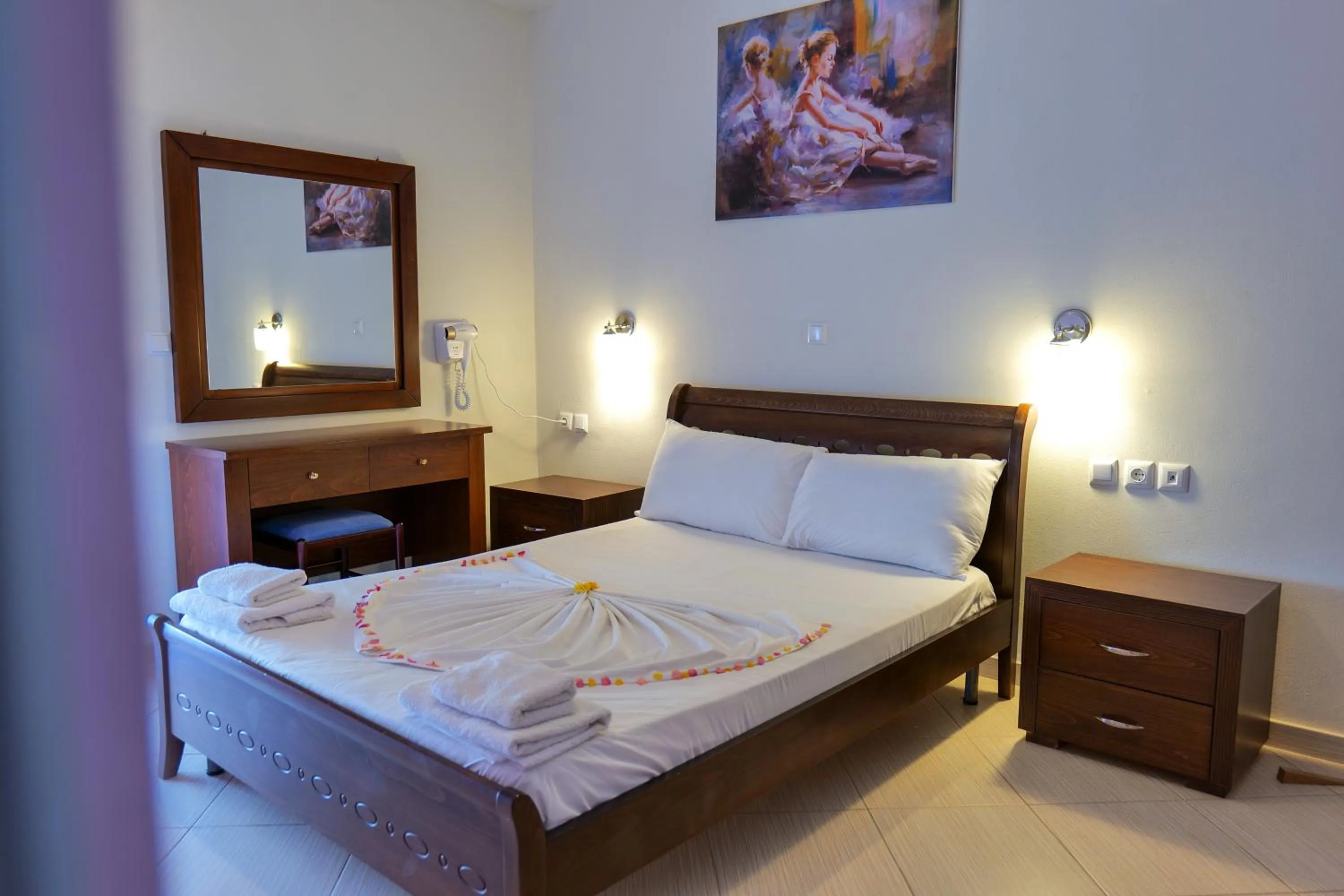 Bedroom, Bed in Hotel Chris