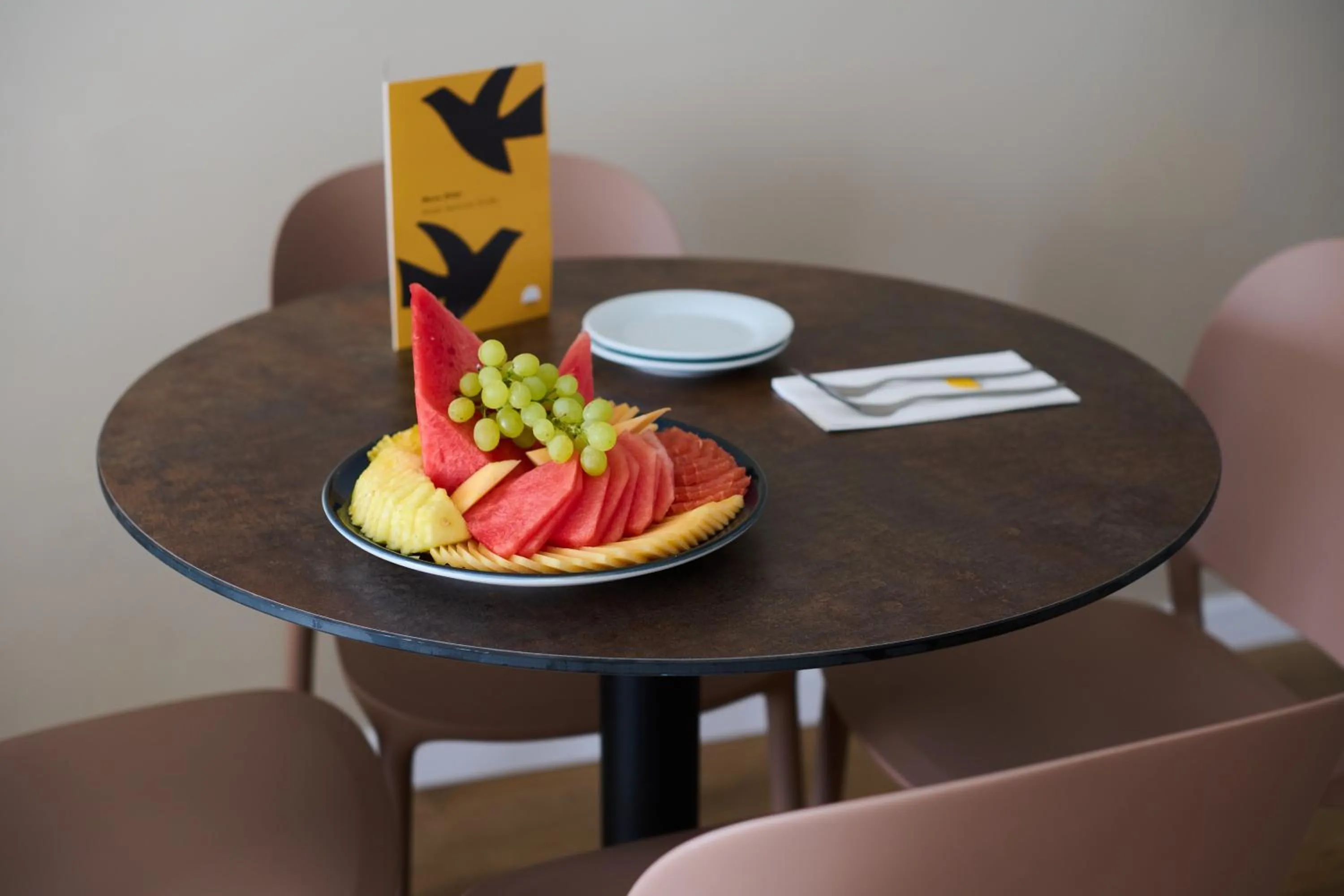 Living room in Neve Eilat Hotel By Atlas Hotels