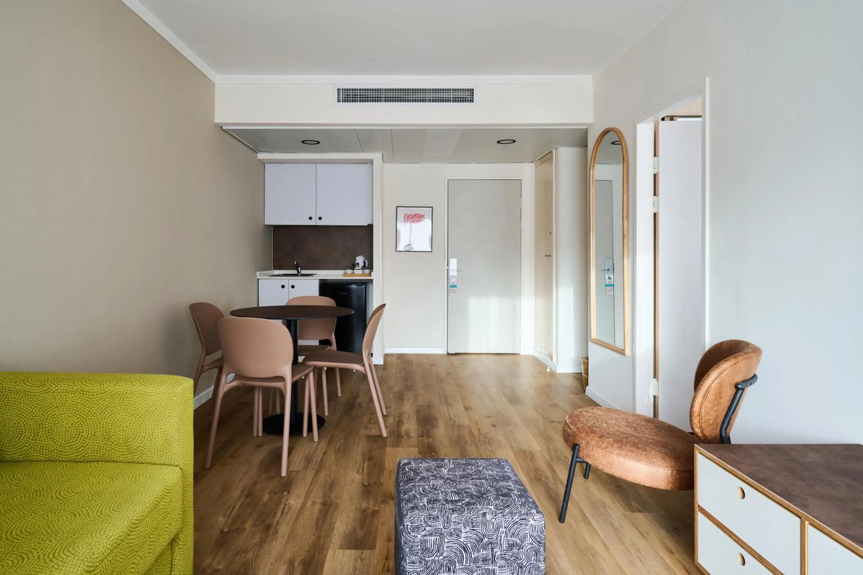 Living room in Neve Eilat Hotel By Atlas Hotels