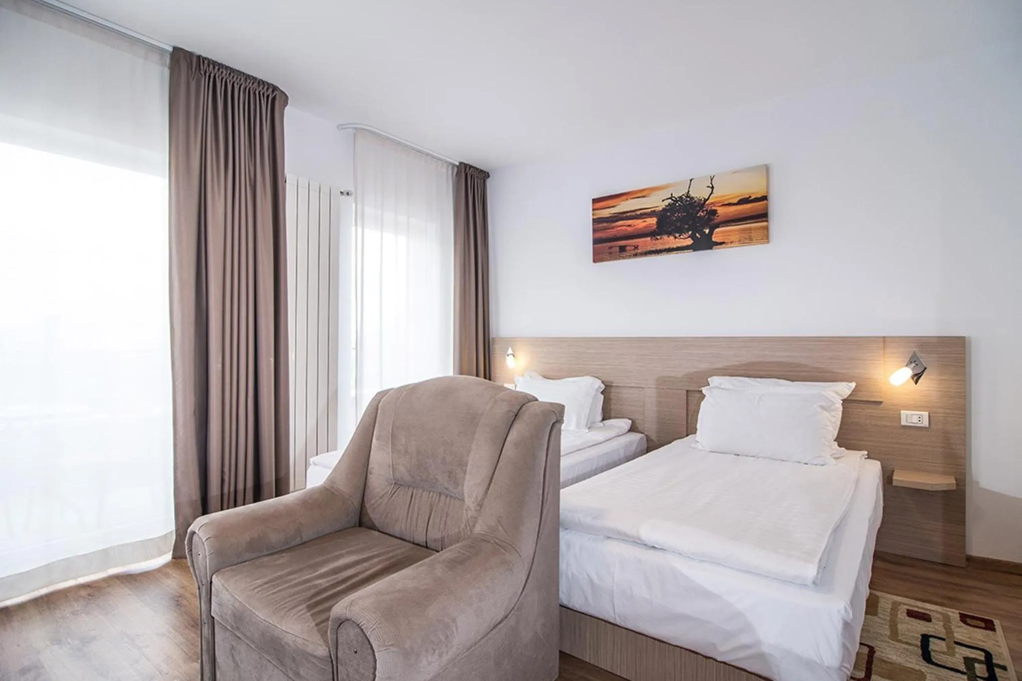 Day, Bed in Residence iL Lago