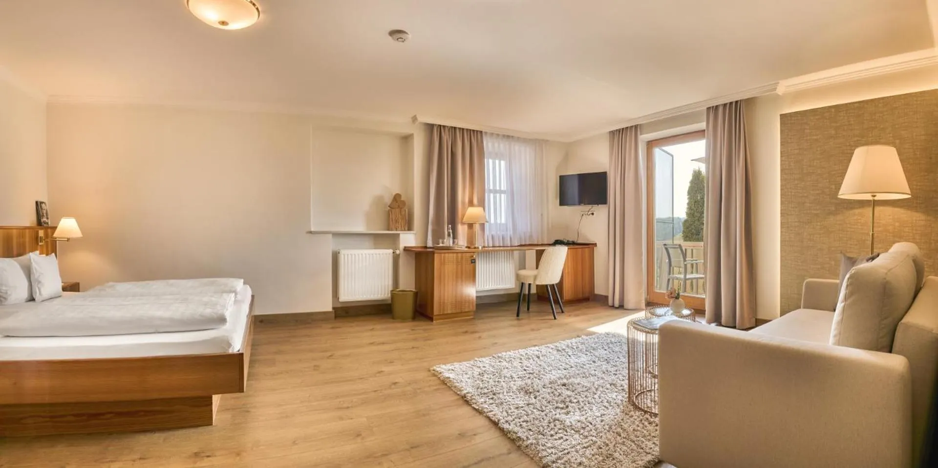 Photo of the whole room, Bed in ANETSEDER Landhotel, Lofts & Golf