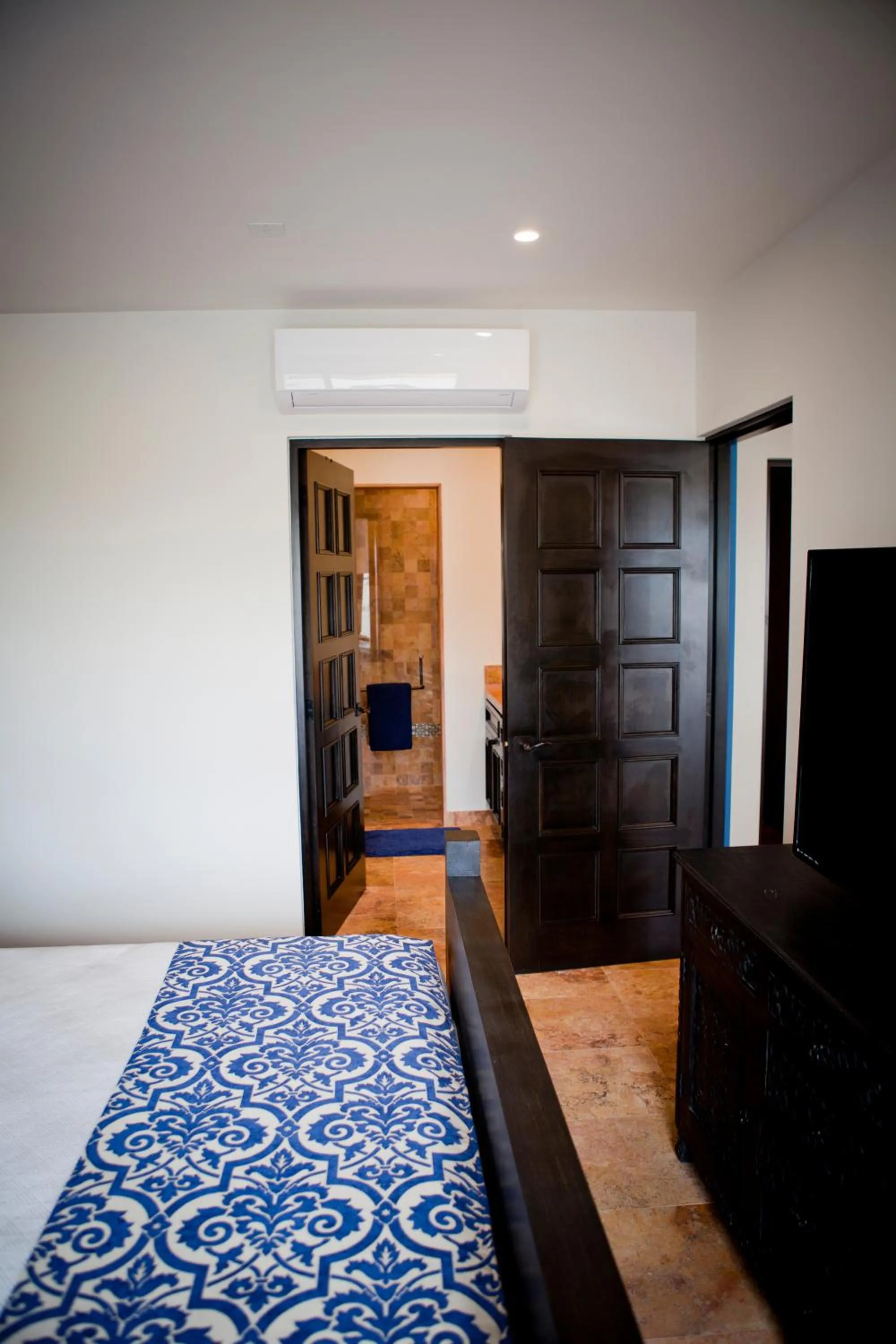Bathroom, Bed in Quivira Los Cabos Condos and Homes -Vacation Rentals