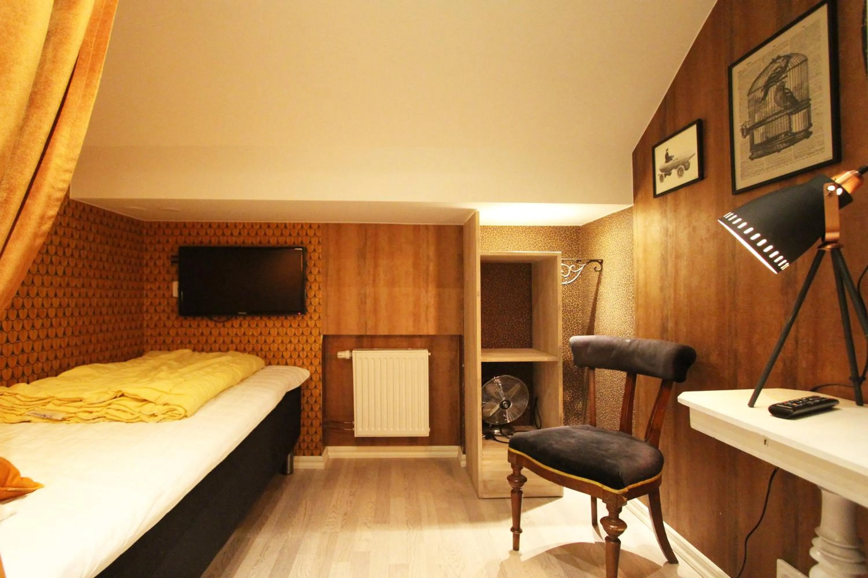 Photo of the whole room, Bed in Skanstulls Boutique Hostel