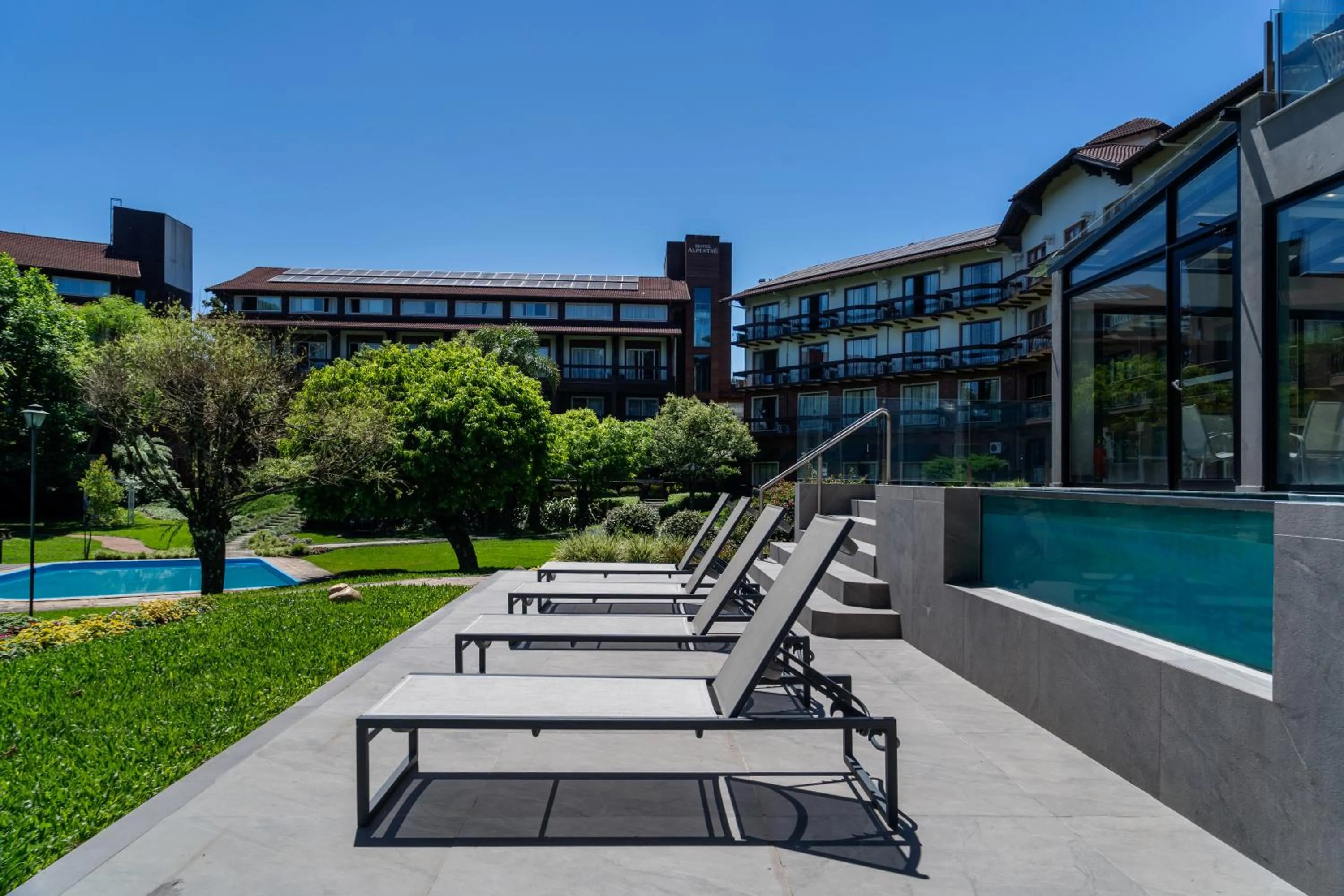 Swimming pool in Hotel Alpestre