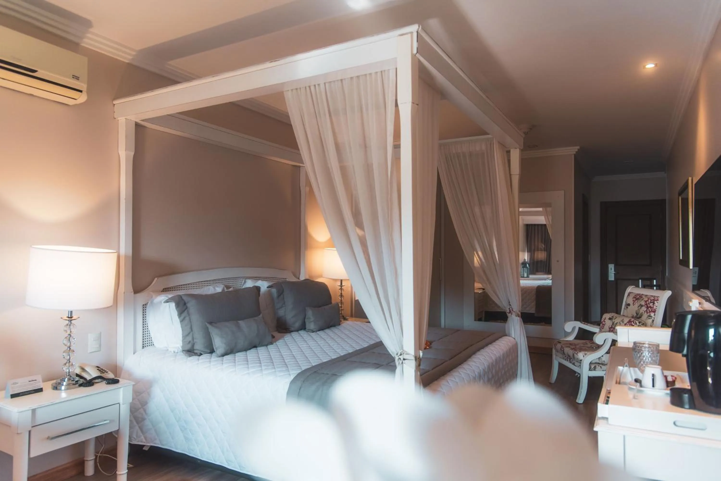 Bedroom, Bed in Hotel Alpestre