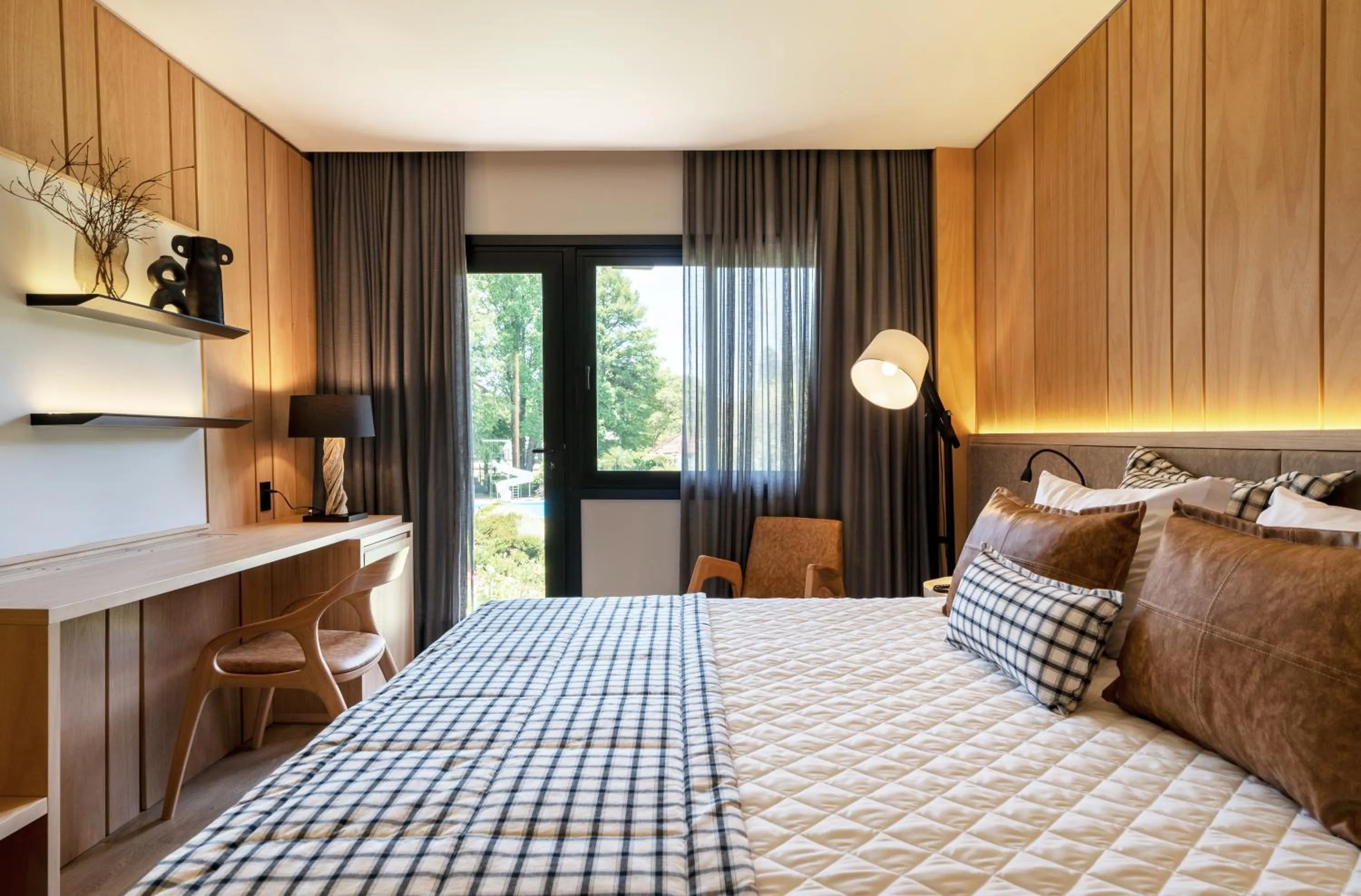 Bedroom, Bed in Hotel Alpestre