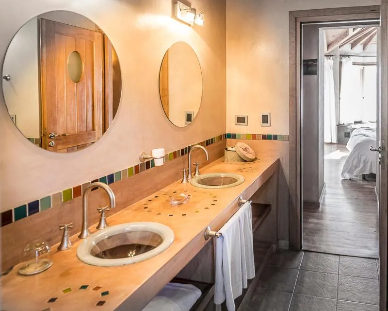 Bathroom in Lirolay Suites - Apart Hotel