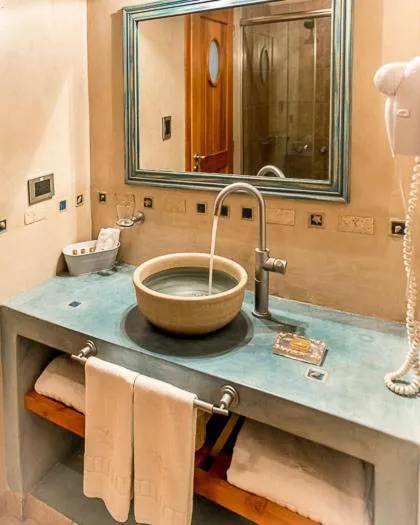 Lirolay Suites - Apart Hotel