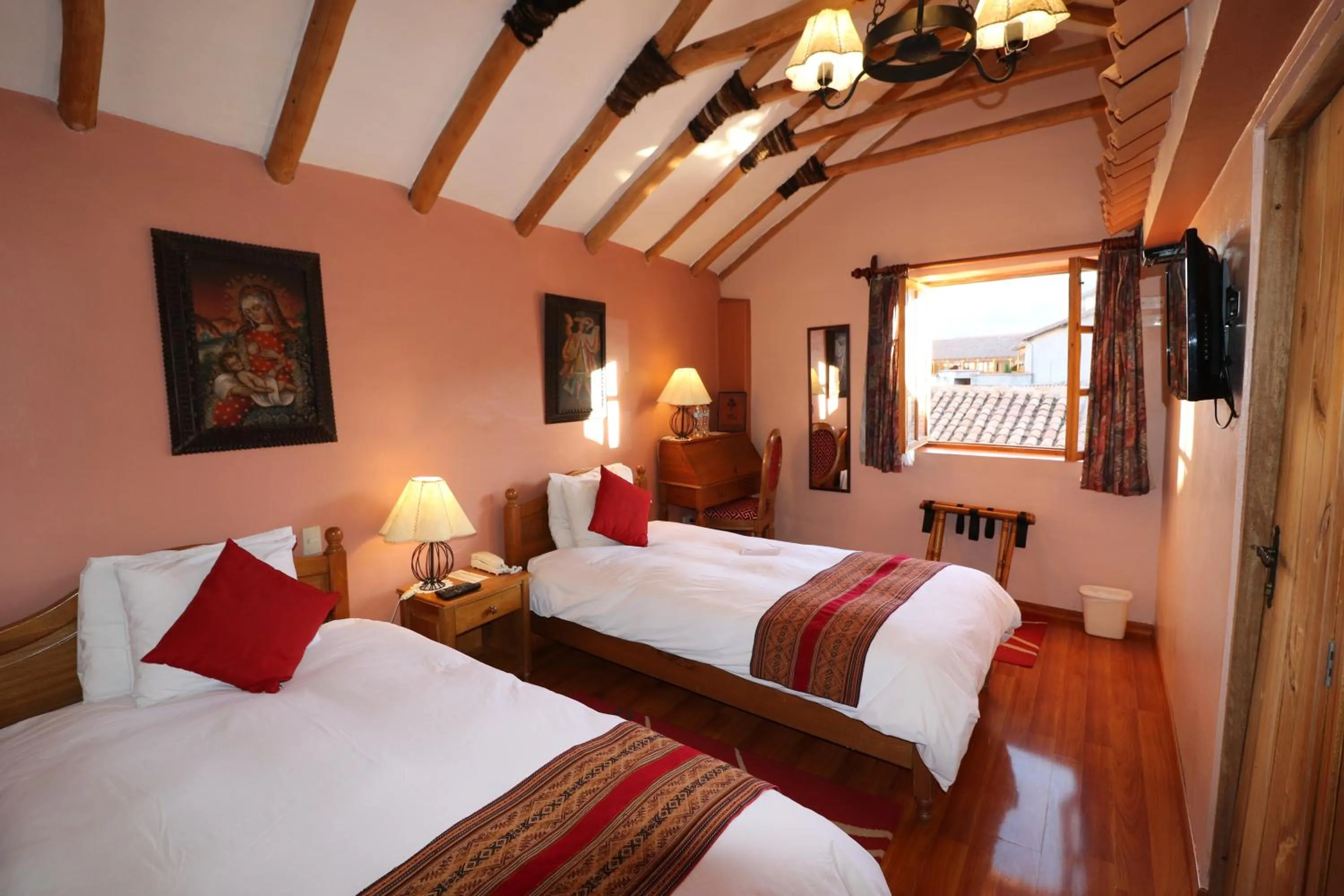 Photo of the whole room, Bed in Hotel & Mirador Los Apus