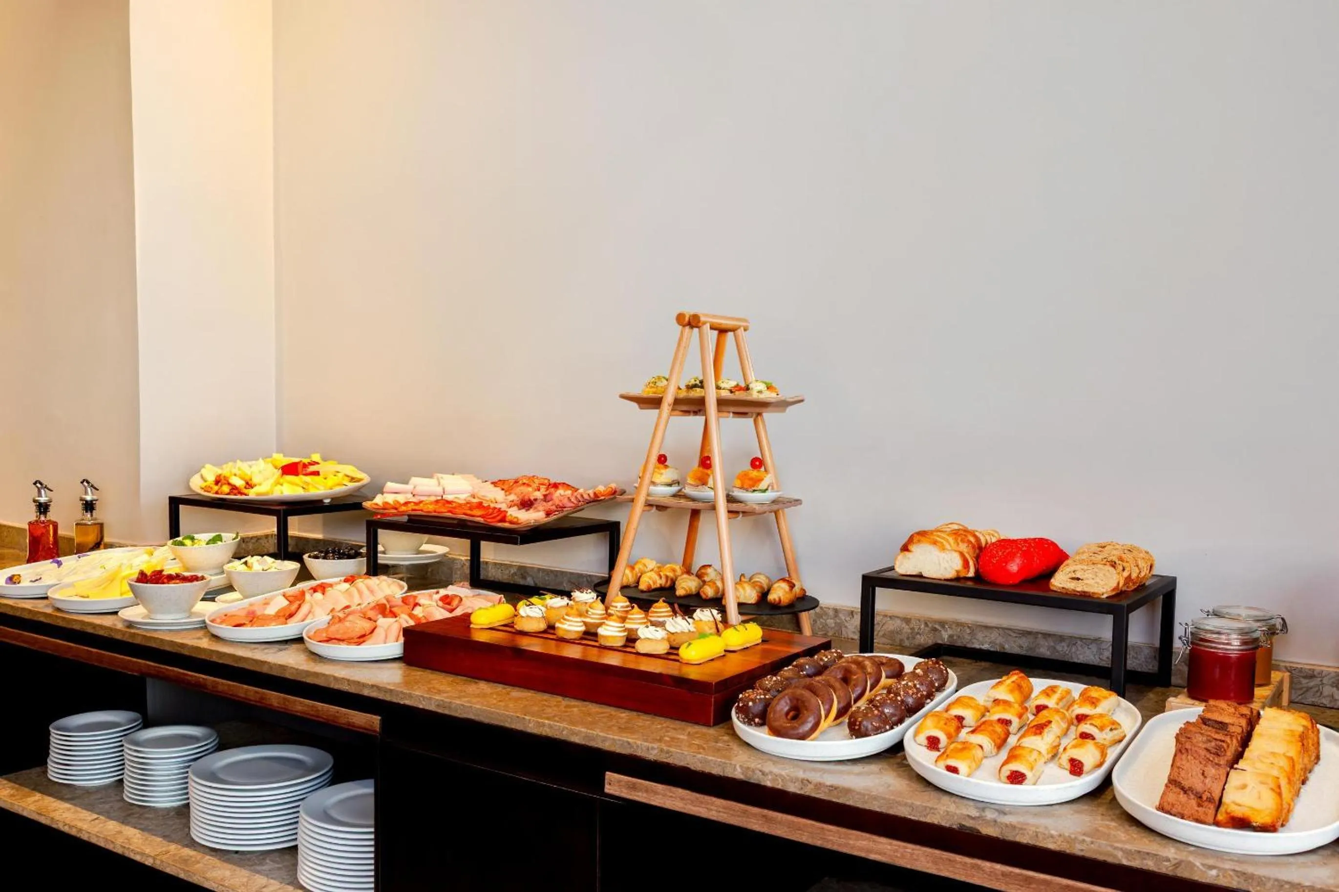 Restaurant/places to eat in NH Collection Bogota Hacienda Royal