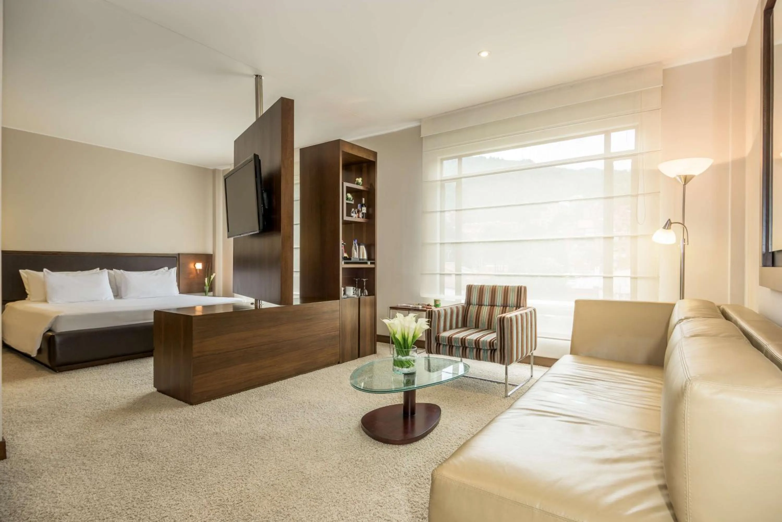 Photo of the whole room, Bed in NH Collection Bogota Hacienda Royal