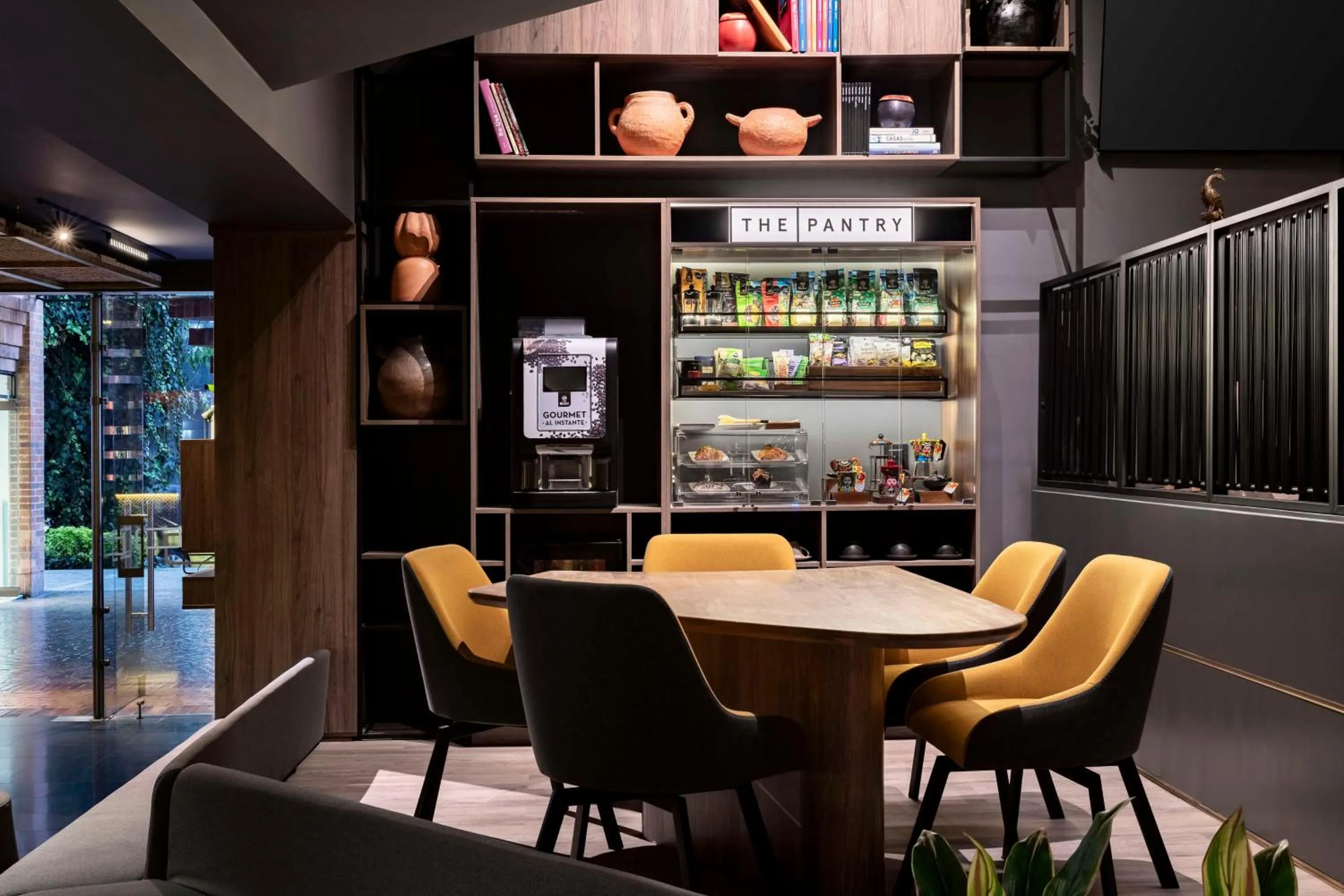 Lobby or reception in Avani Royal Zona T Bogotá Hotel