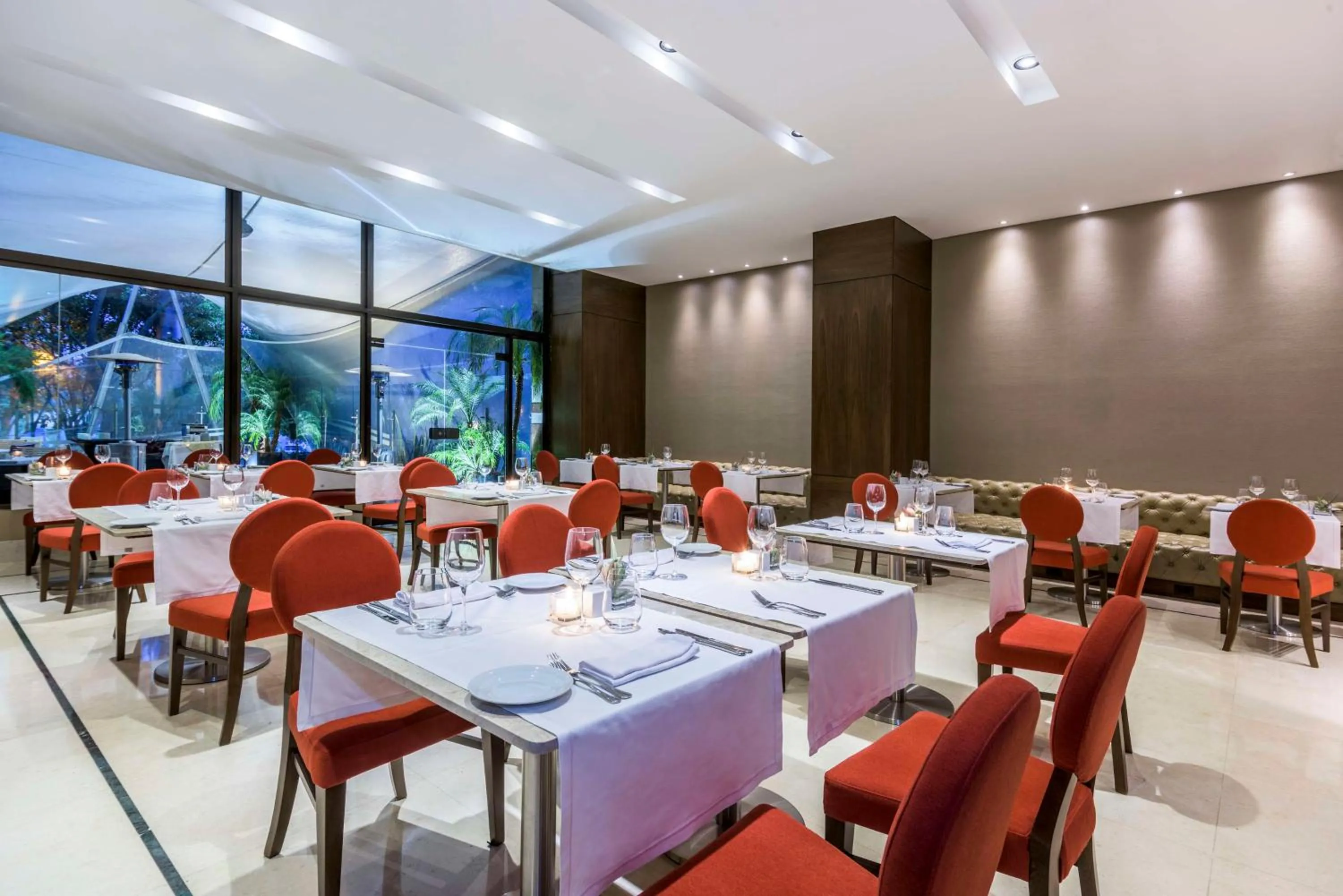 Restaurant/places to eat in NH Collection Bogotá Royal Teleport