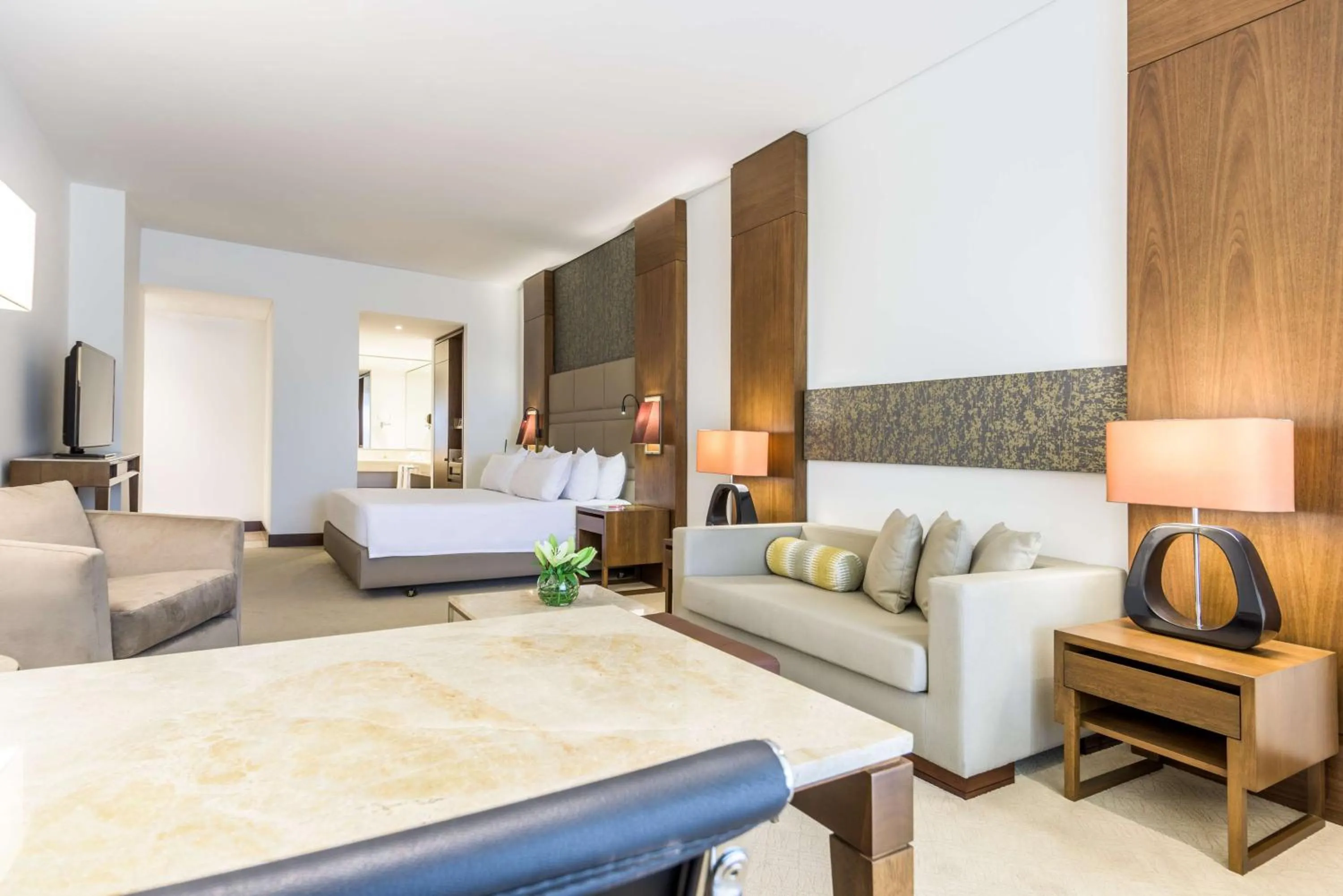 Photo of the whole room, Bed in NH Collection Bogotá Royal Teleport