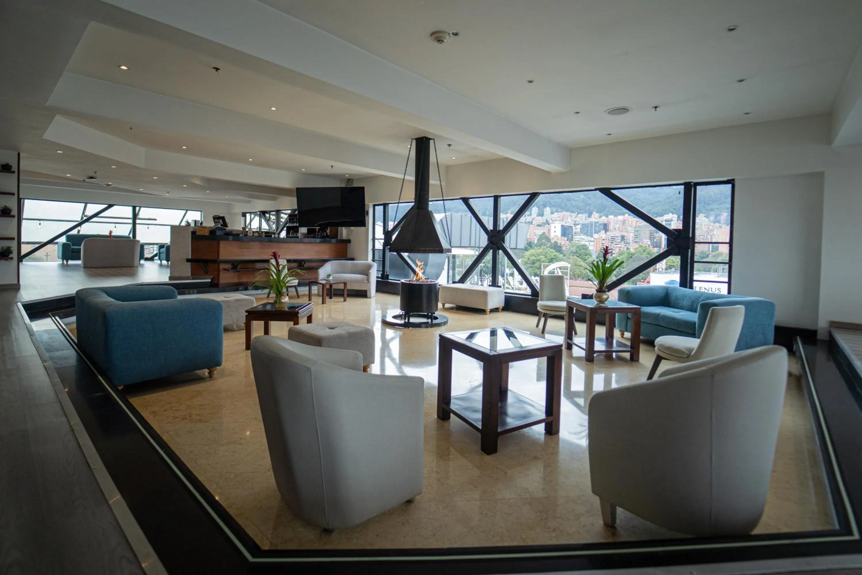 Lounge or bar in Radisson Bogota Metrotel