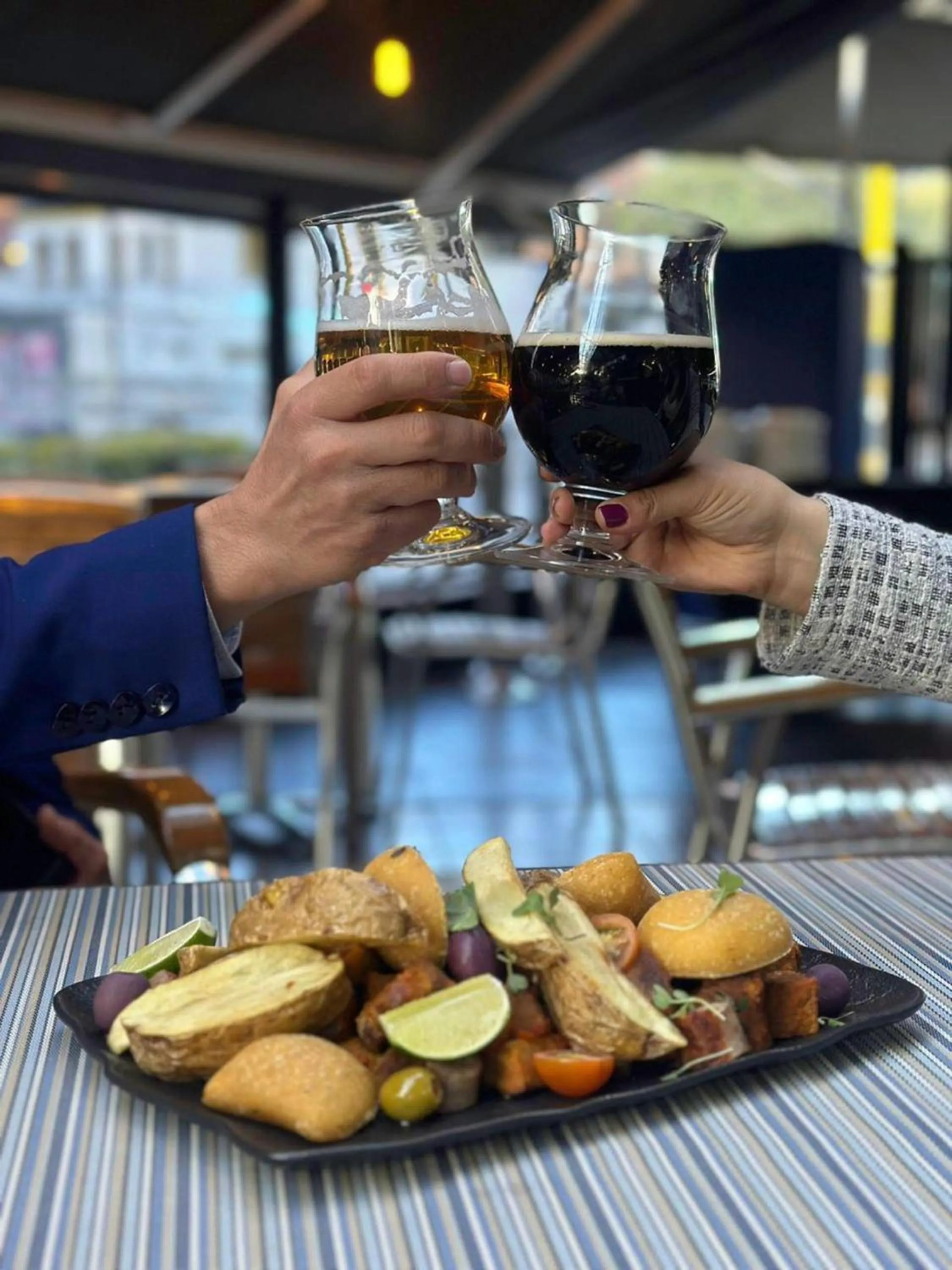 Restaurant/places to eat in Radisson Bogota Metrotel