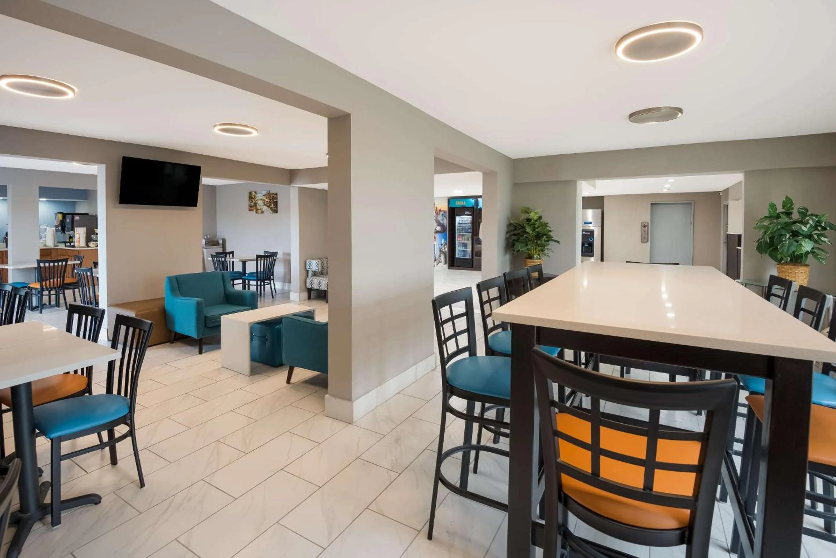 Breakfast in Clarion Pointe Indianapolis Northeast