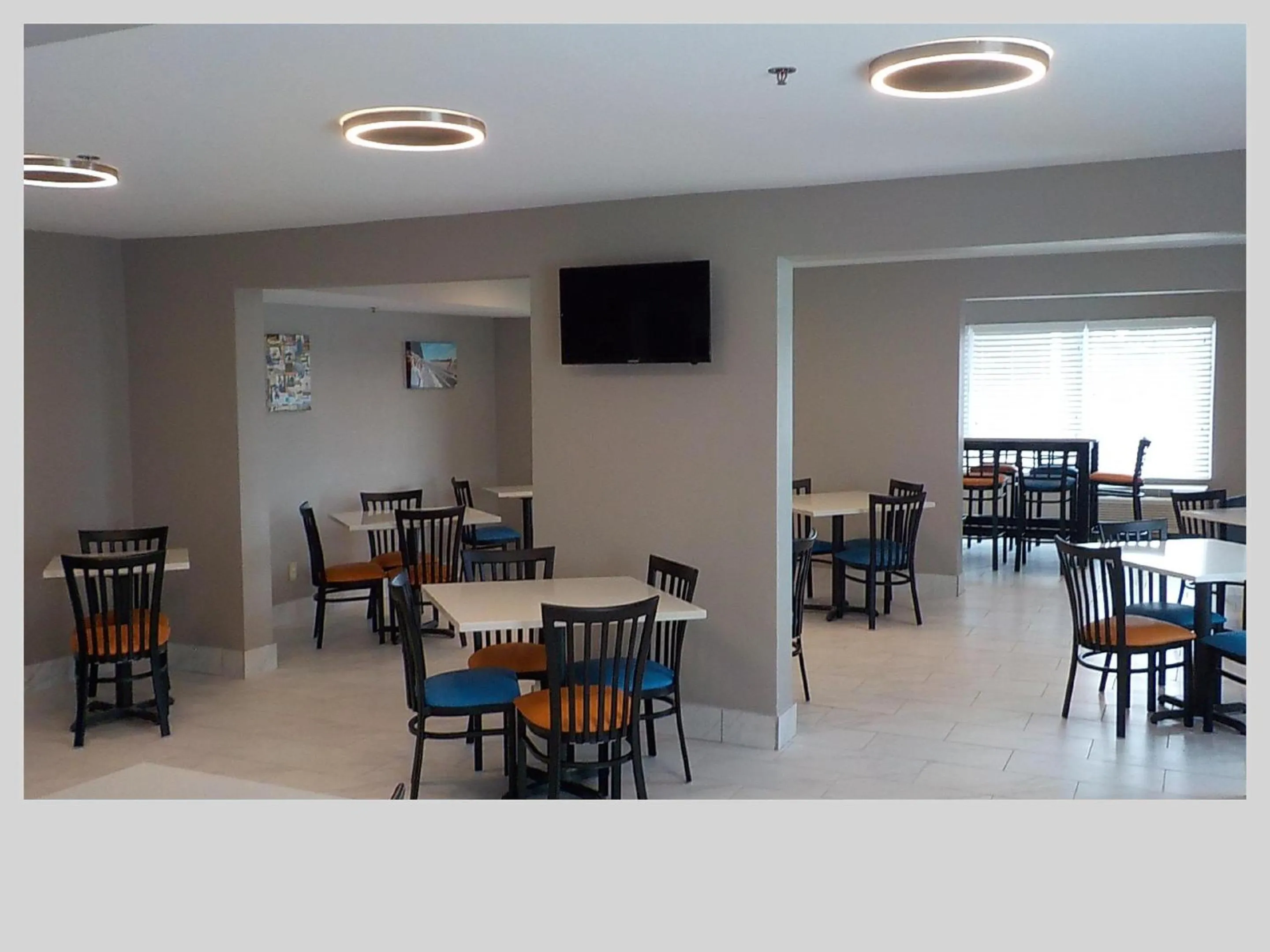 Restaurant/places to eat in Clarion Pointe Indianapolis Northeast