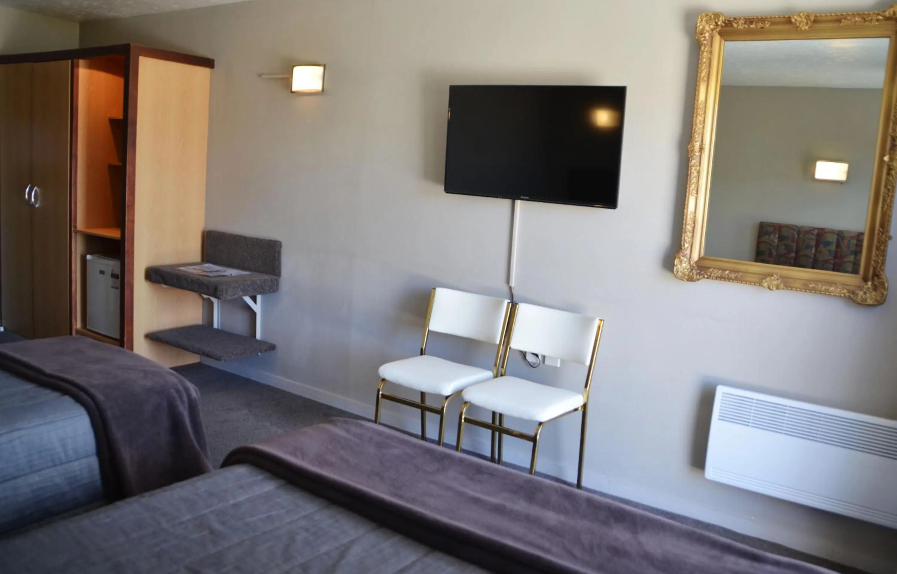 Bedroom, Bed in The Godley Hotel