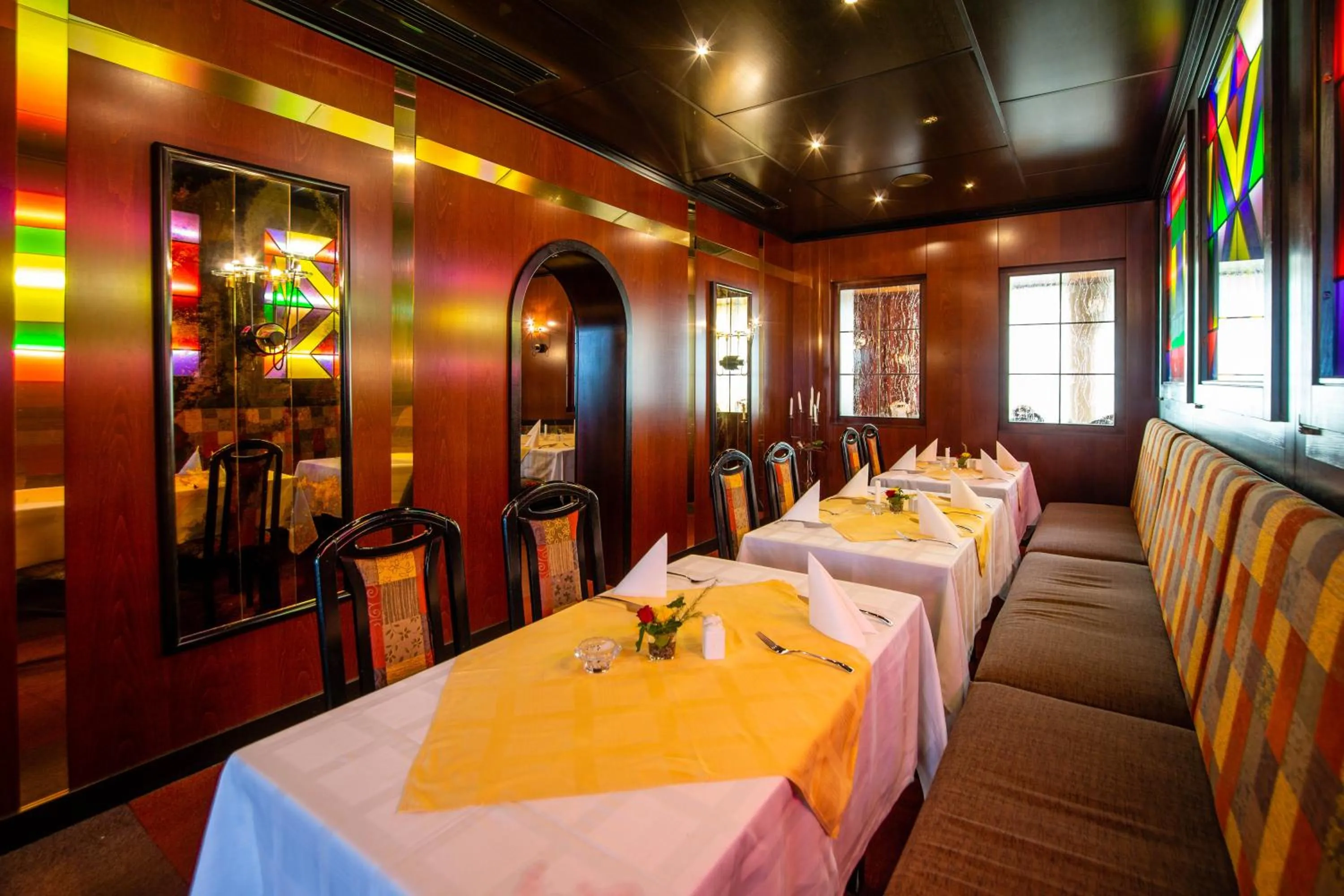 Restaurant/places to eat in Hotel Gasthof zur Heinzebank