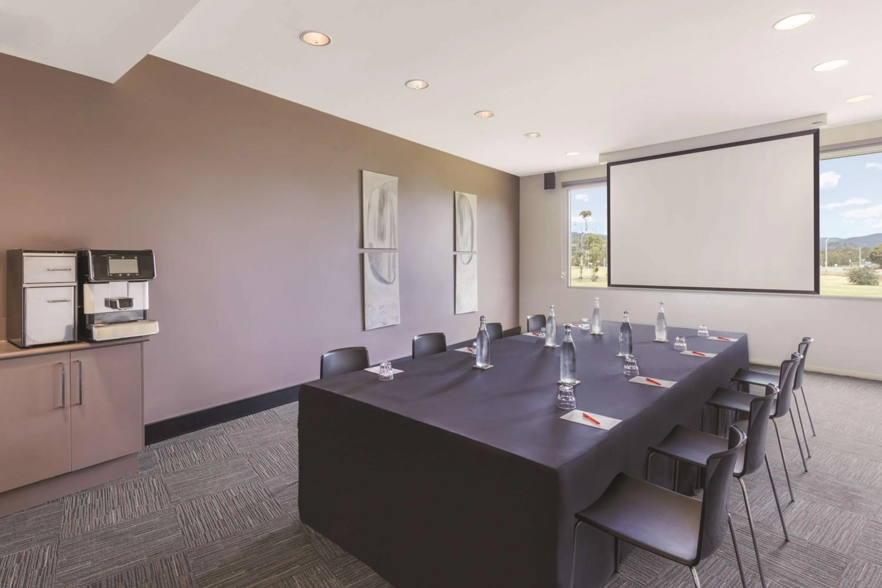 Meeting/conference room in Mantra Hobart Airport