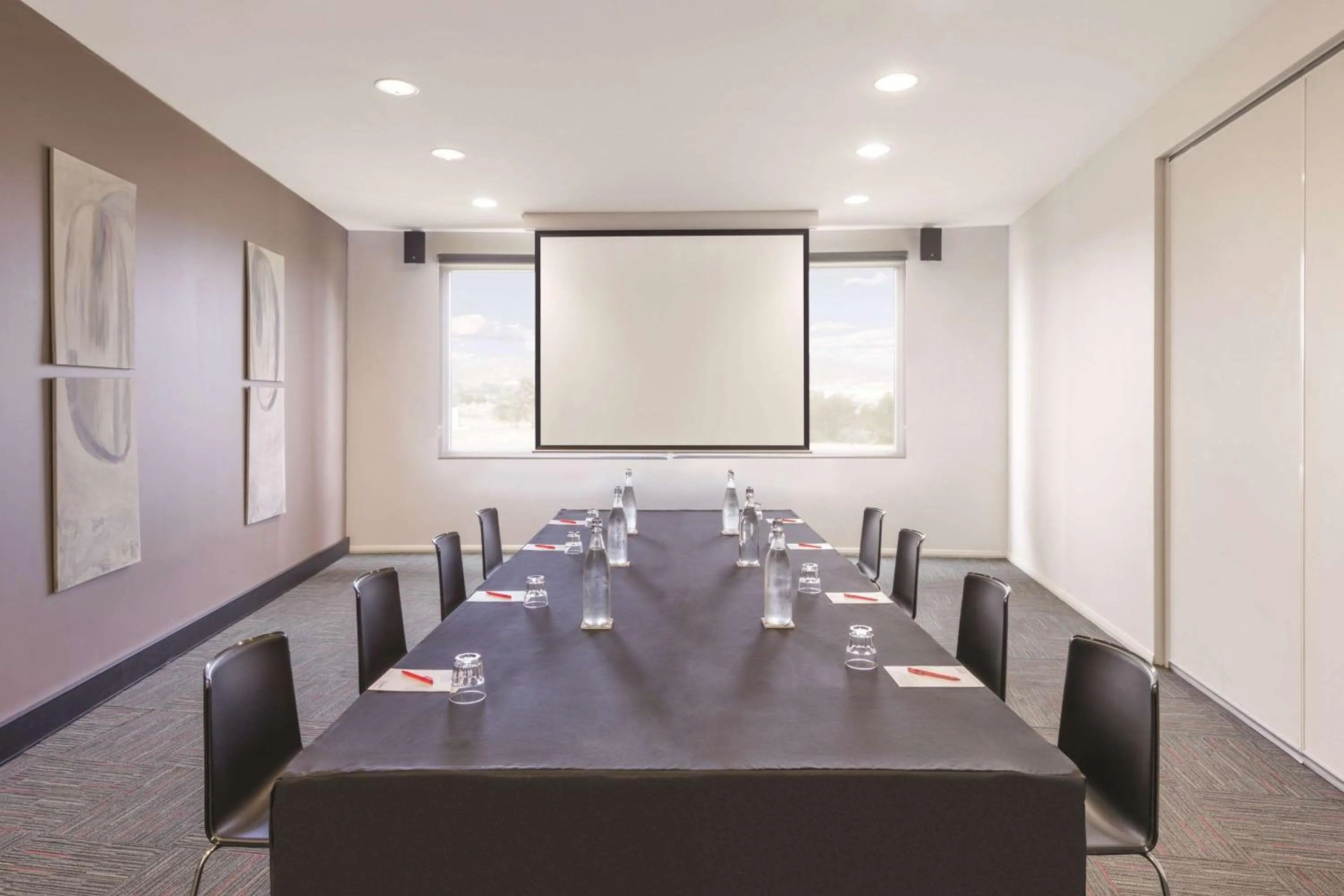 Meeting/conference room in Mantra Hobart Airport