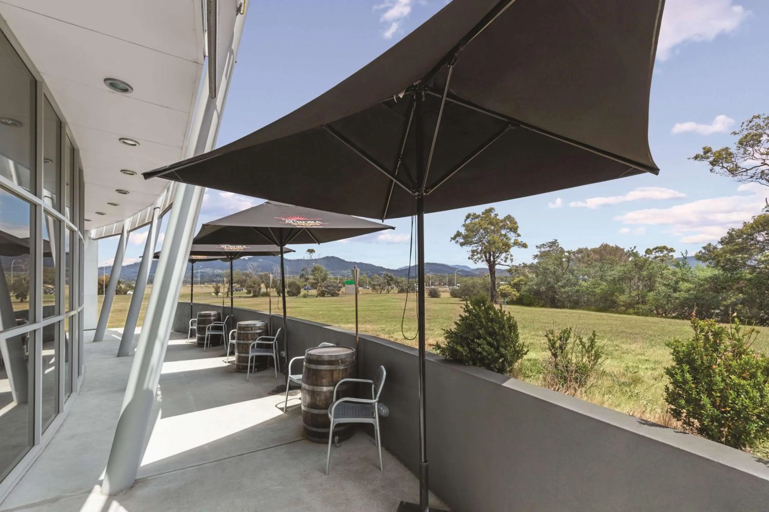 Restaurant/places to eat in Mantra Hobart Airport