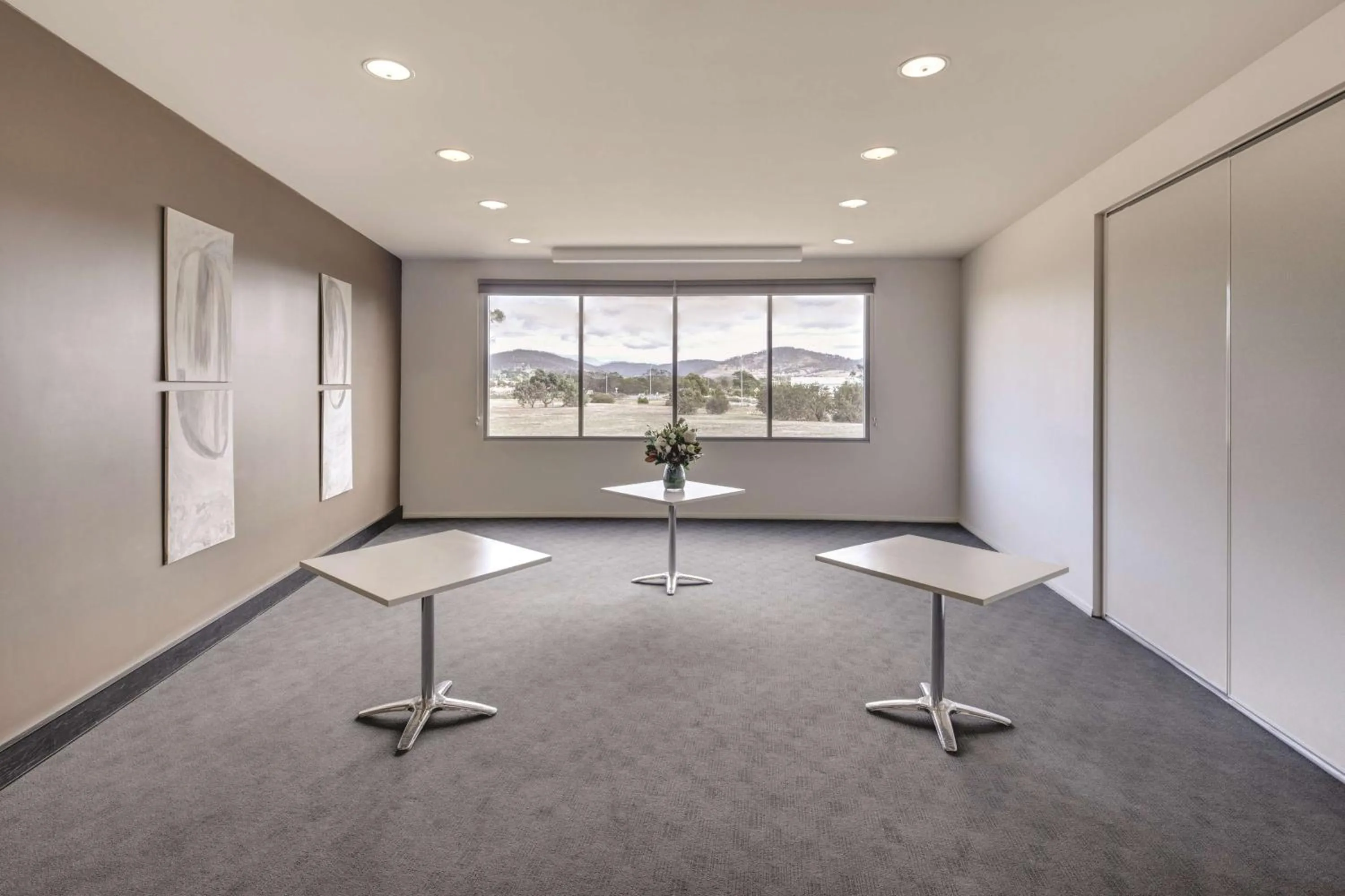 Meeting/conference room in Mantra Hobart Airport