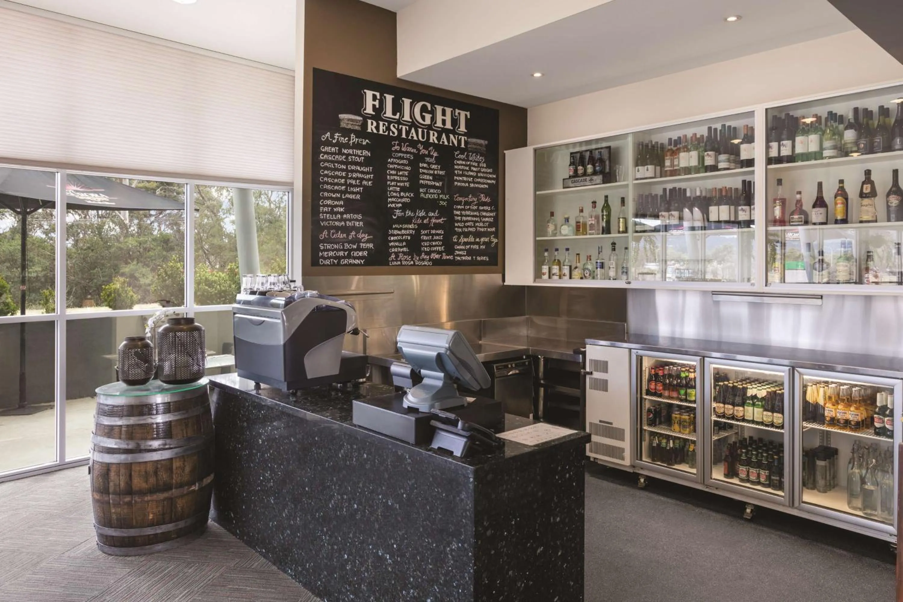 Restaurant/places to eat in Mantra Hobart Airport