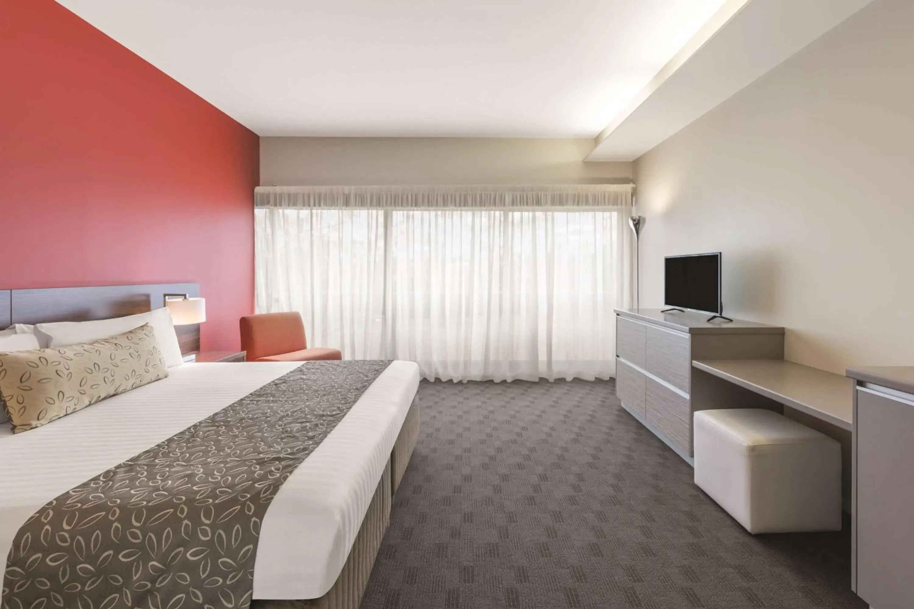 King Room in Travelodge Hotel Hobart Airport King Room in Travelodge Hotel Hobart Airport