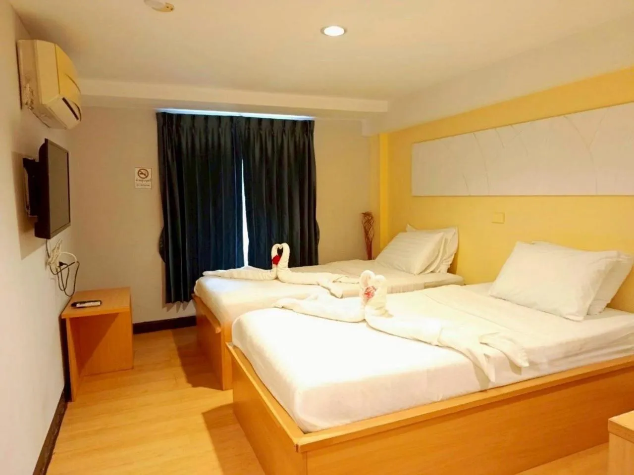 Bedroom, Bed in Nantra de Comfort