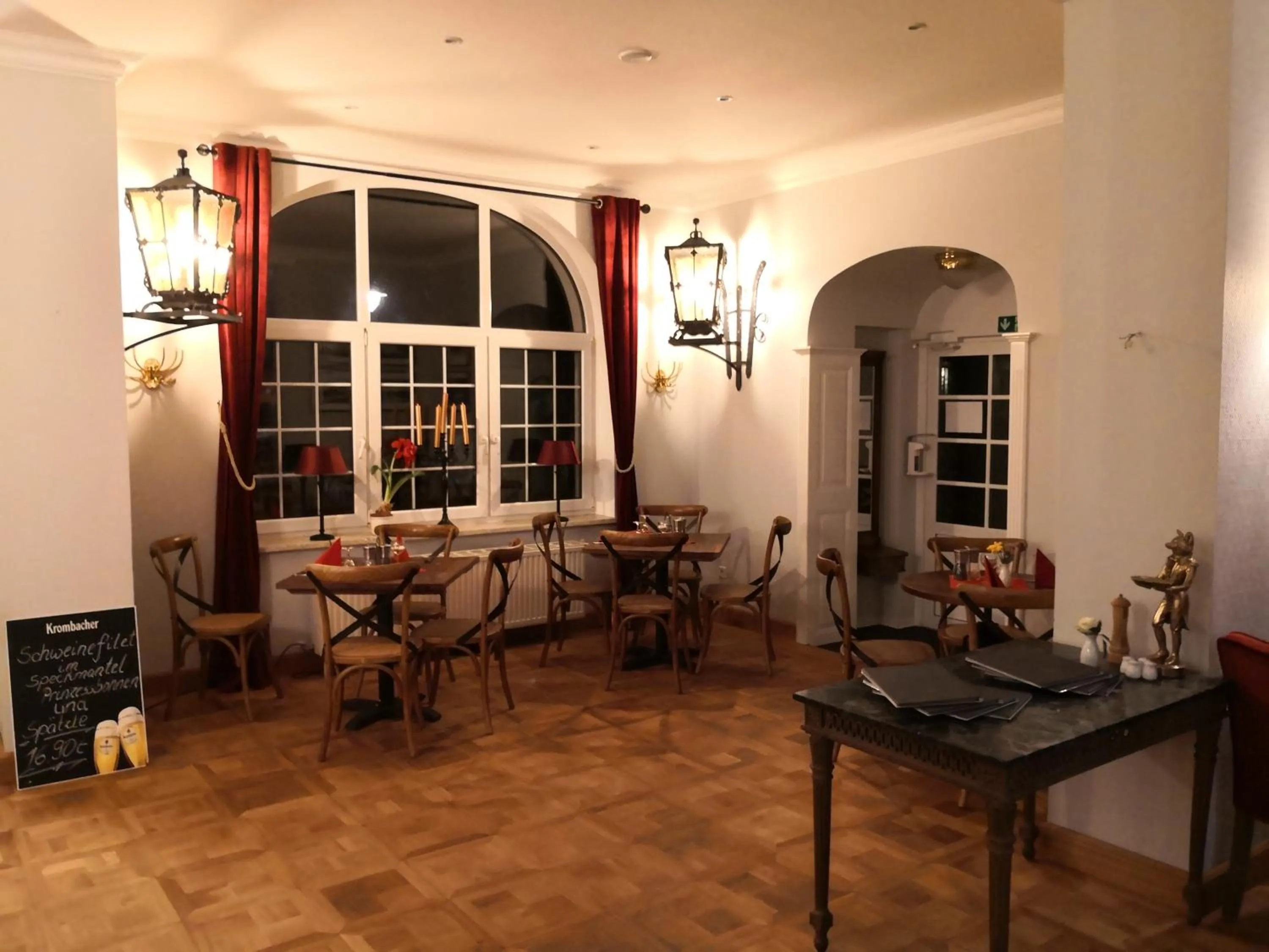 Restaurant/places to eat in Hotel & Restaurant Raueneck