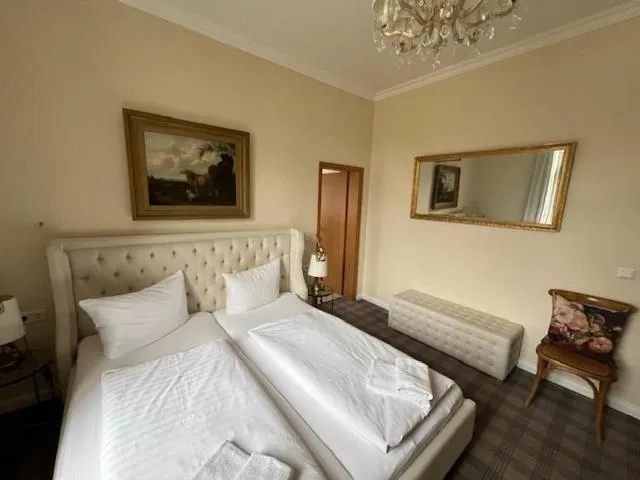 Bed in Hotel & Restaurant Raueneck