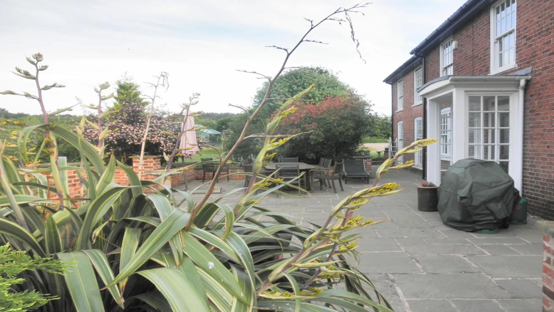 Patio in Clumber Lane End Farm