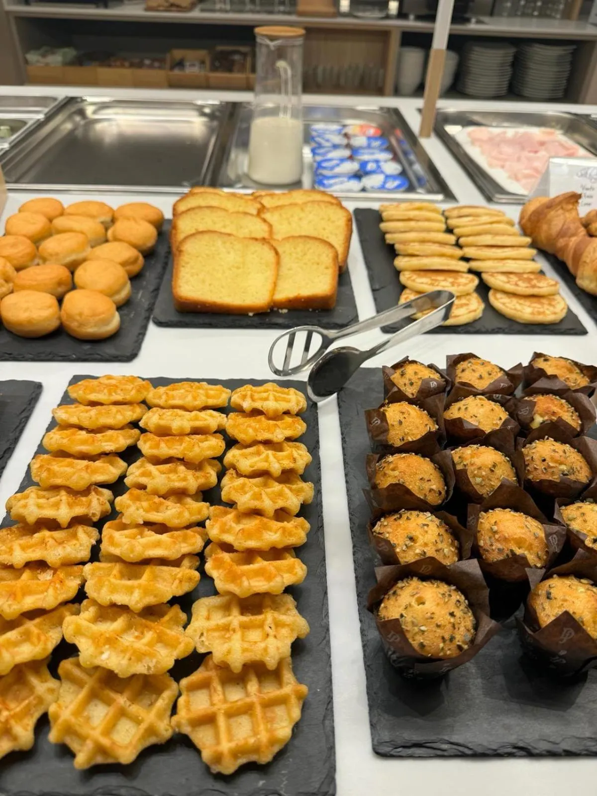 Breakfast in Hotel Romantic