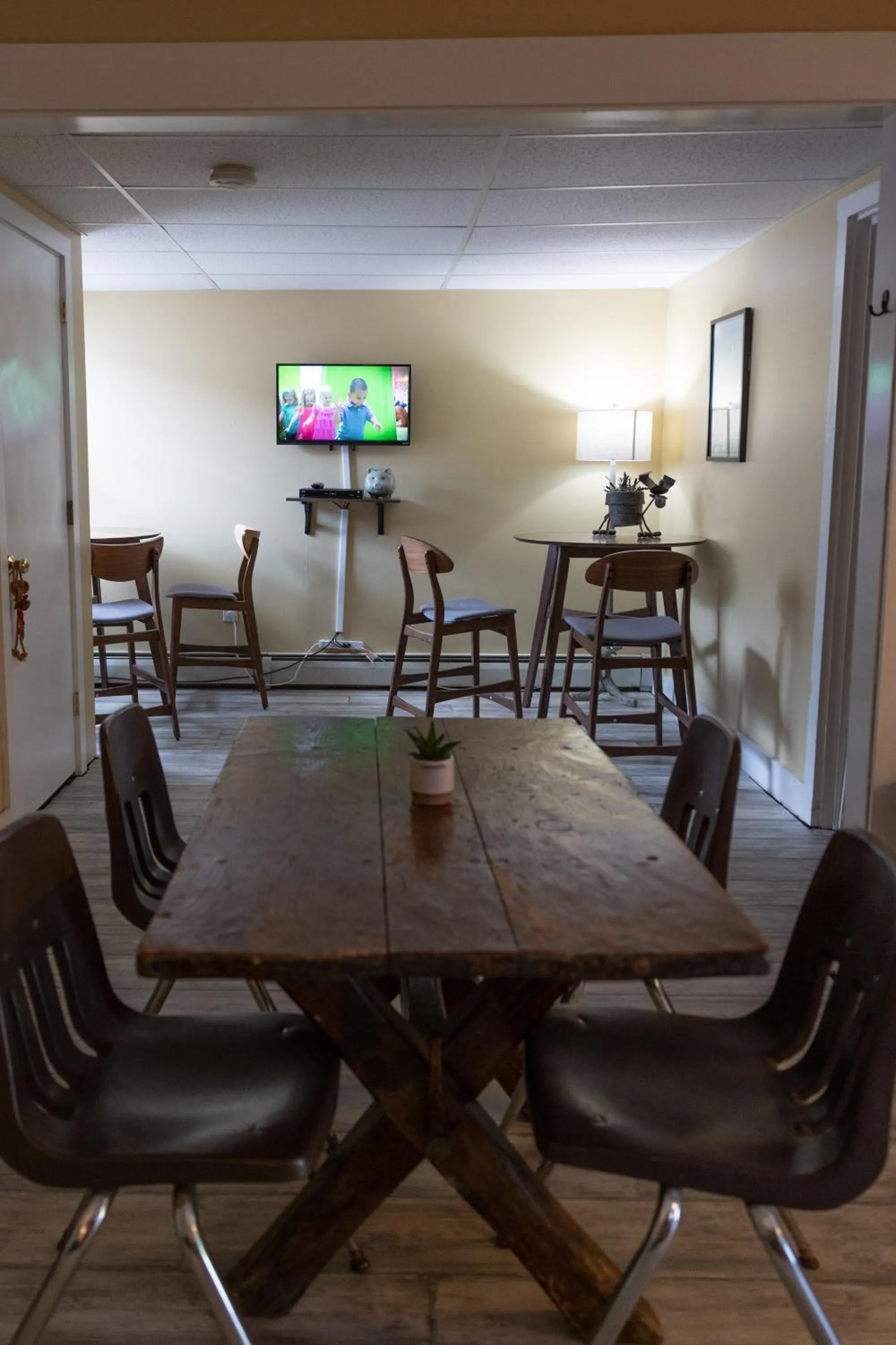 Continental breakfast in Clear River Inn and Tavern