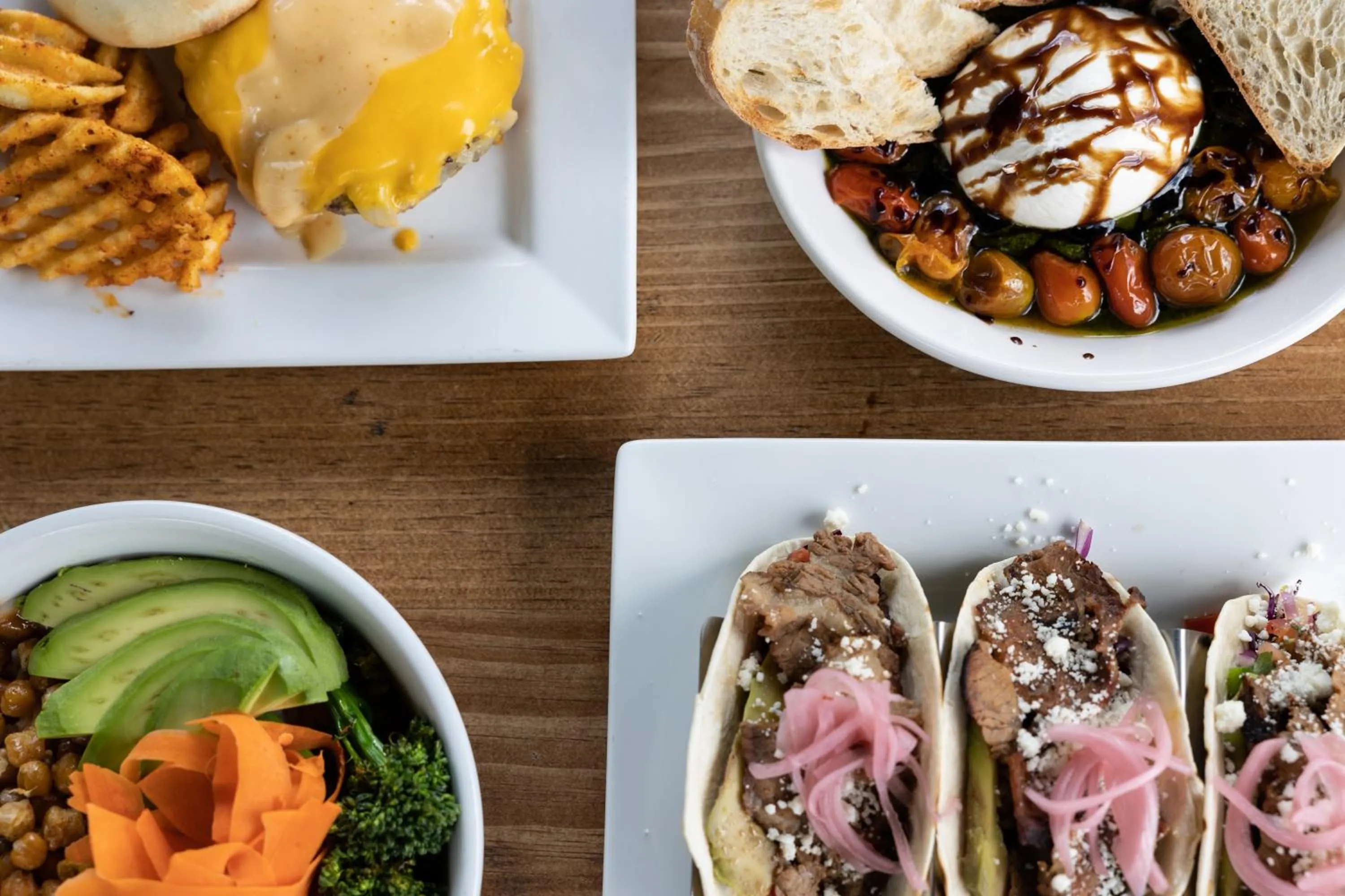 Restaurant/places to eat in Clear River Inn and Tavern