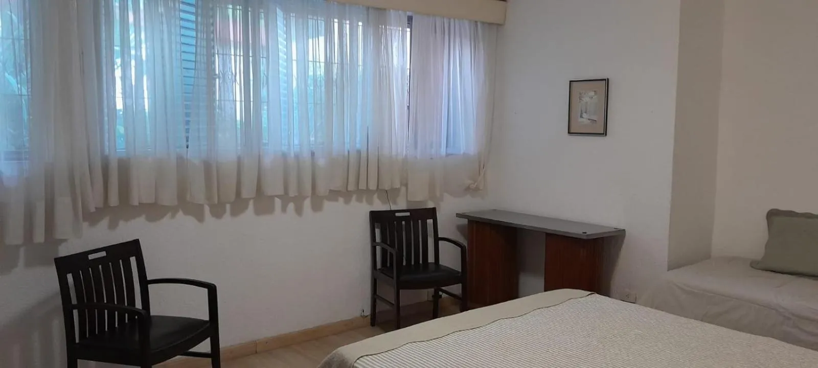 Photo of the whole room, Bed in Comodita