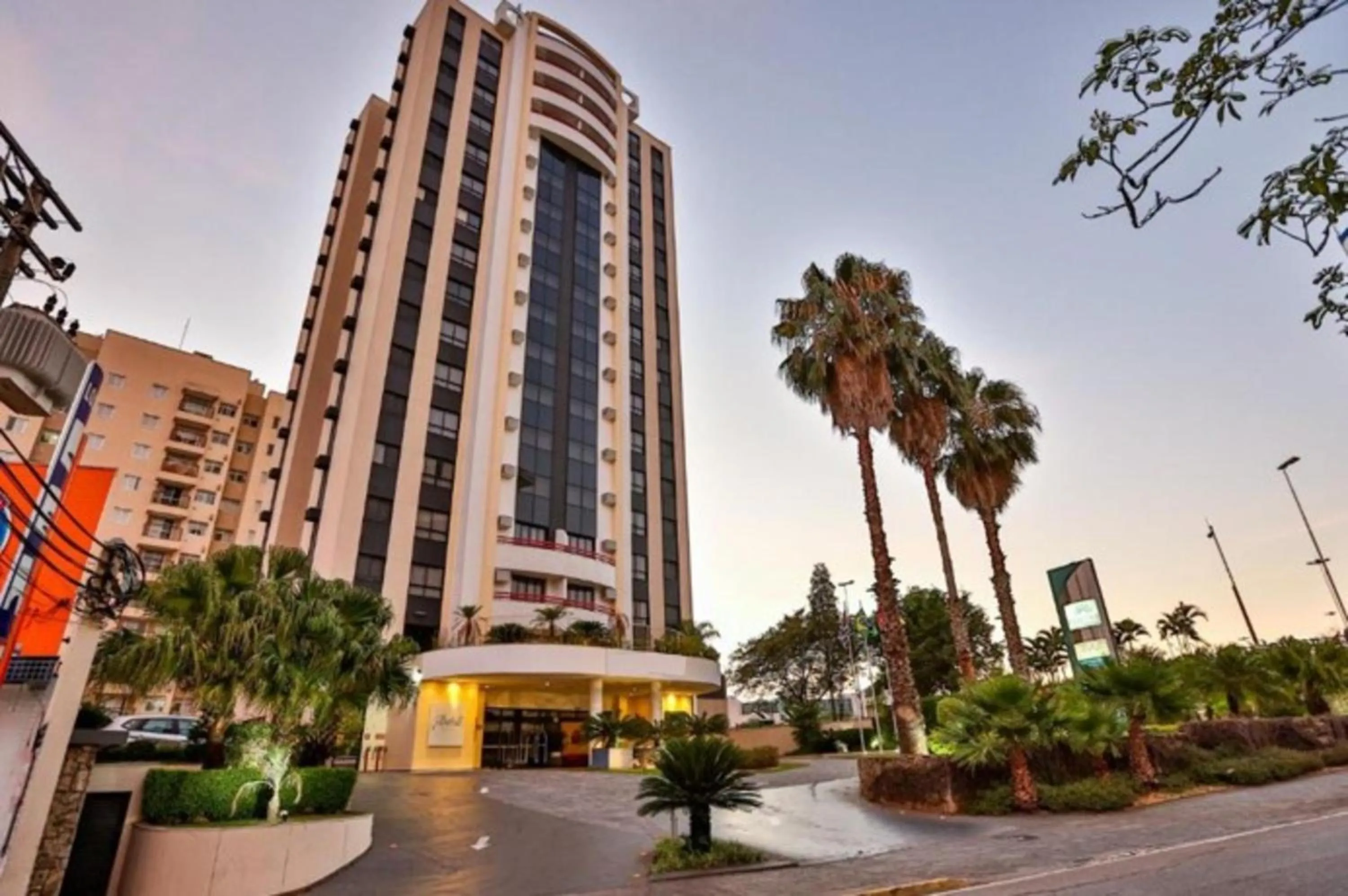 Facade/entrance in eSuites Sorocaba by Atlantica