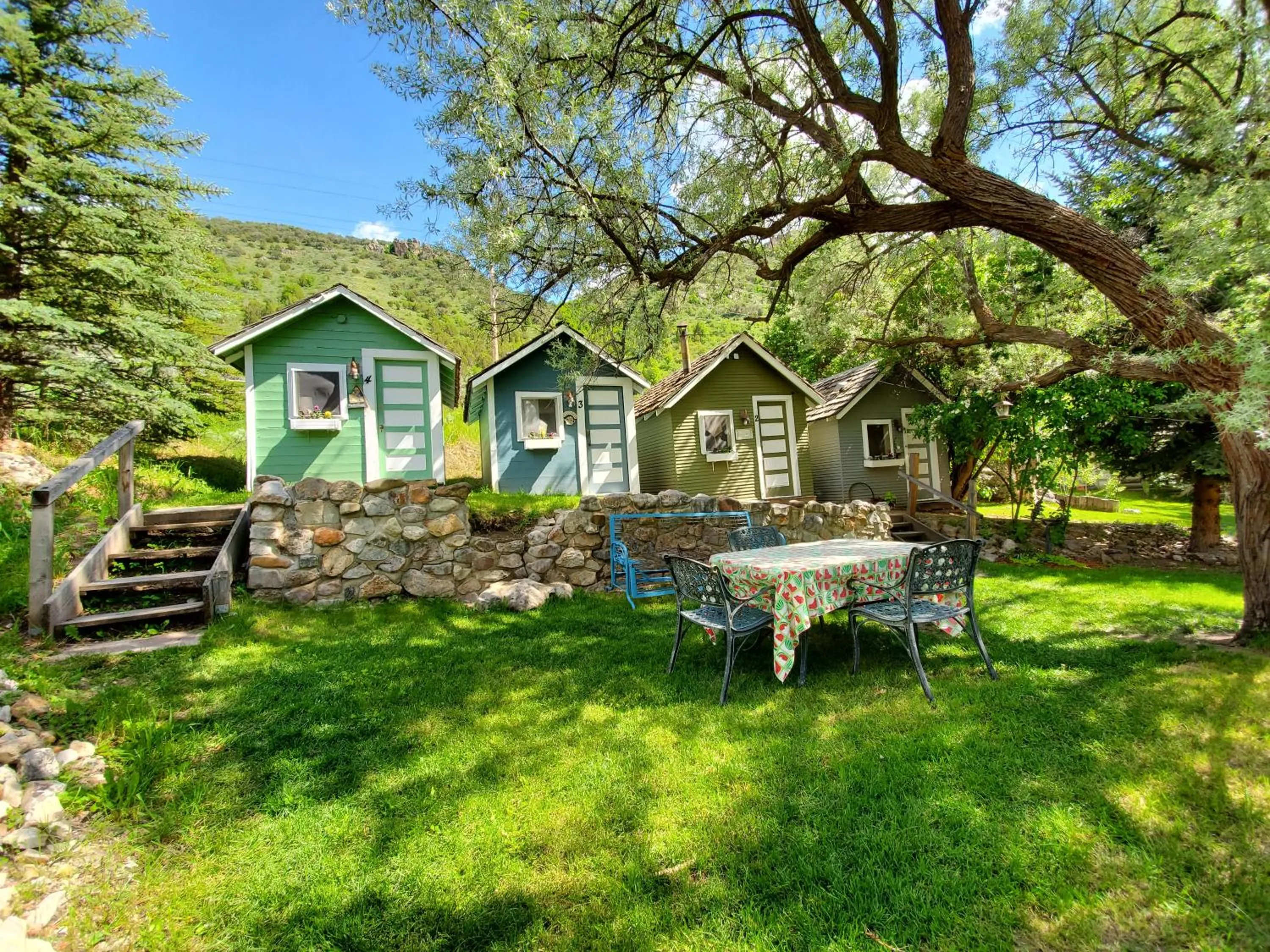 Mountain view in Bristol Cabins