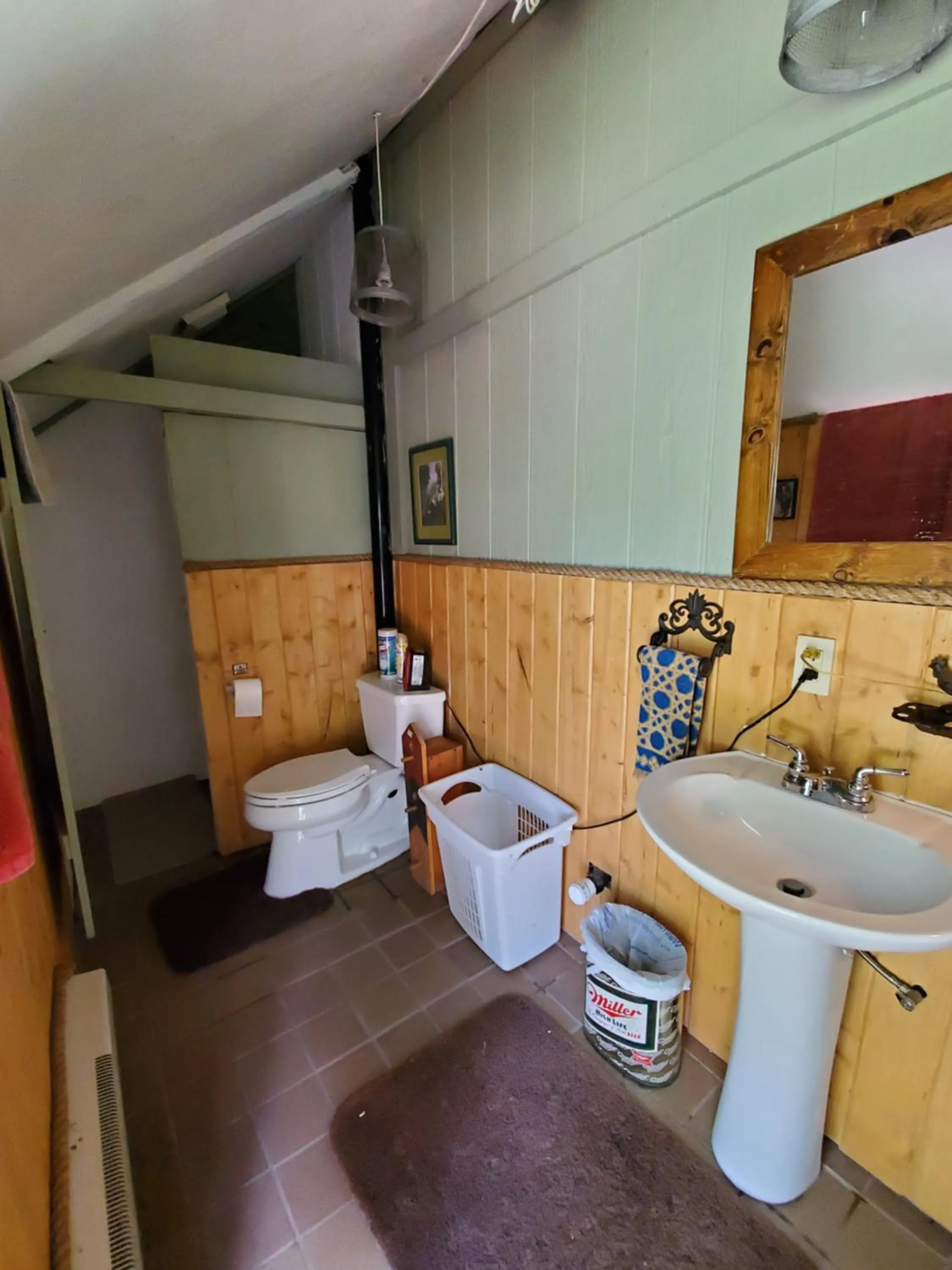 Toilet in Bristol Cabins