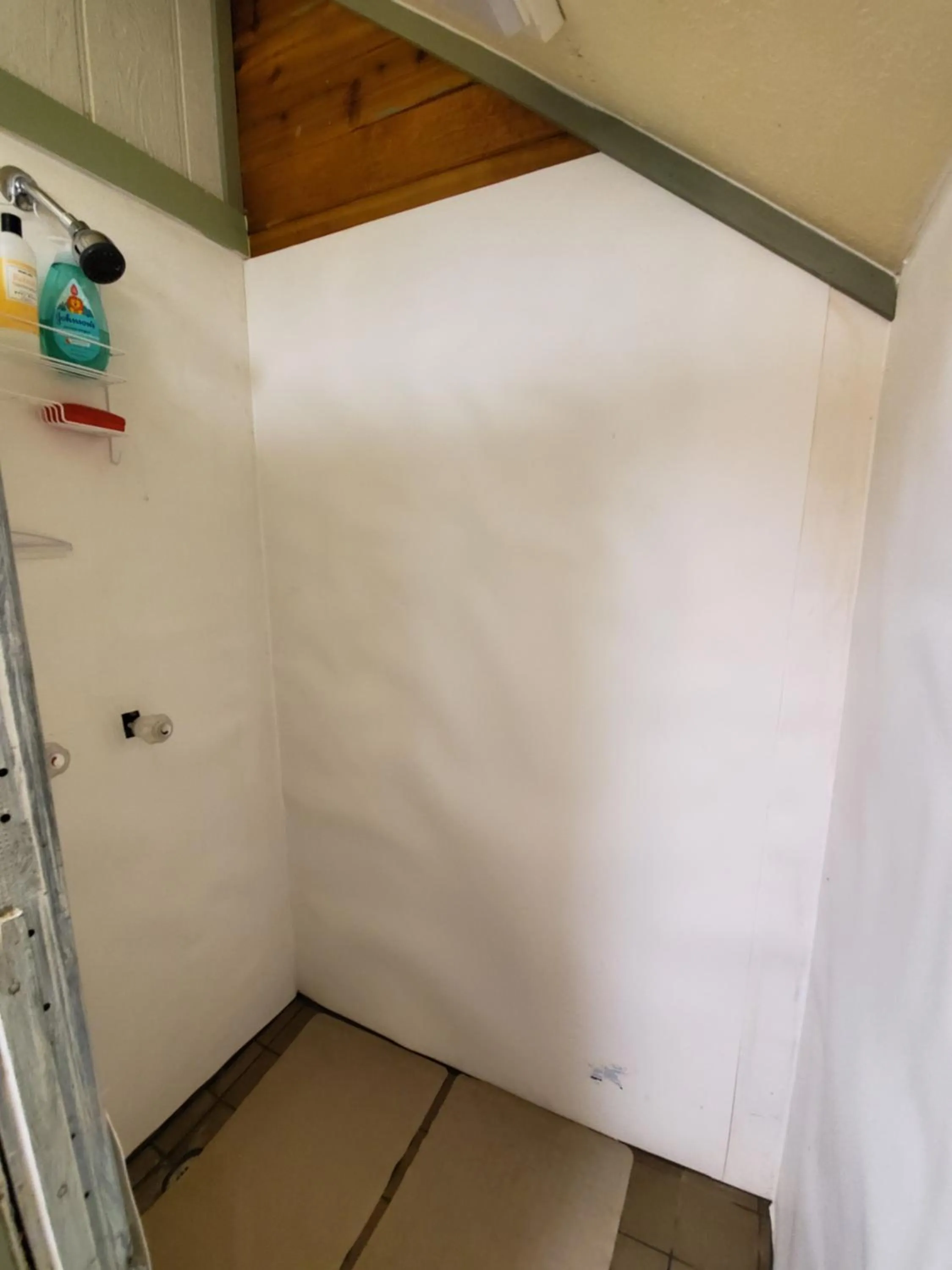 Shower in Bristol Cabins