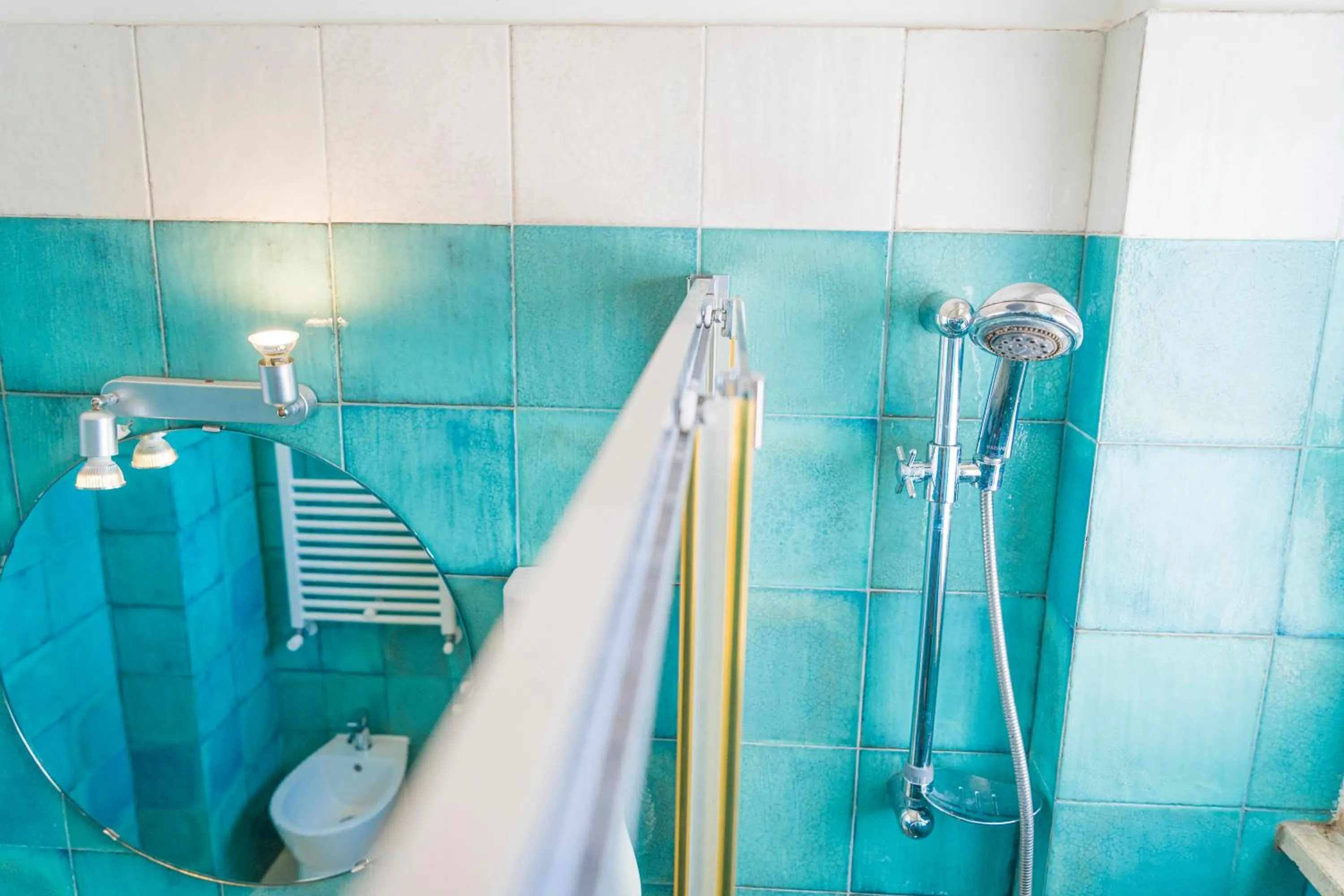 Shower in Hotel Orsa Maggiore