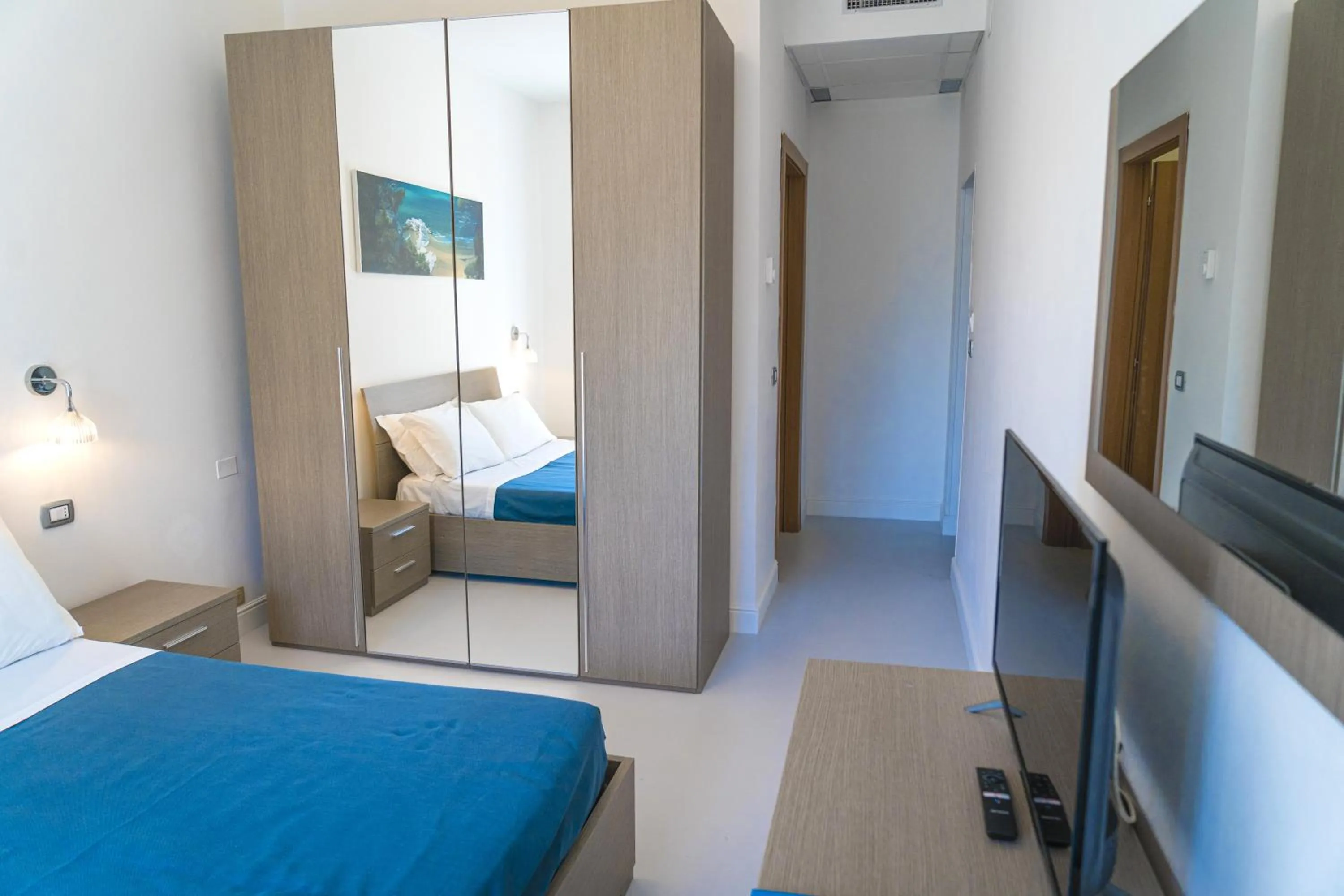 Photo of the whole room, Bed in Hotel Orsa Maggiore