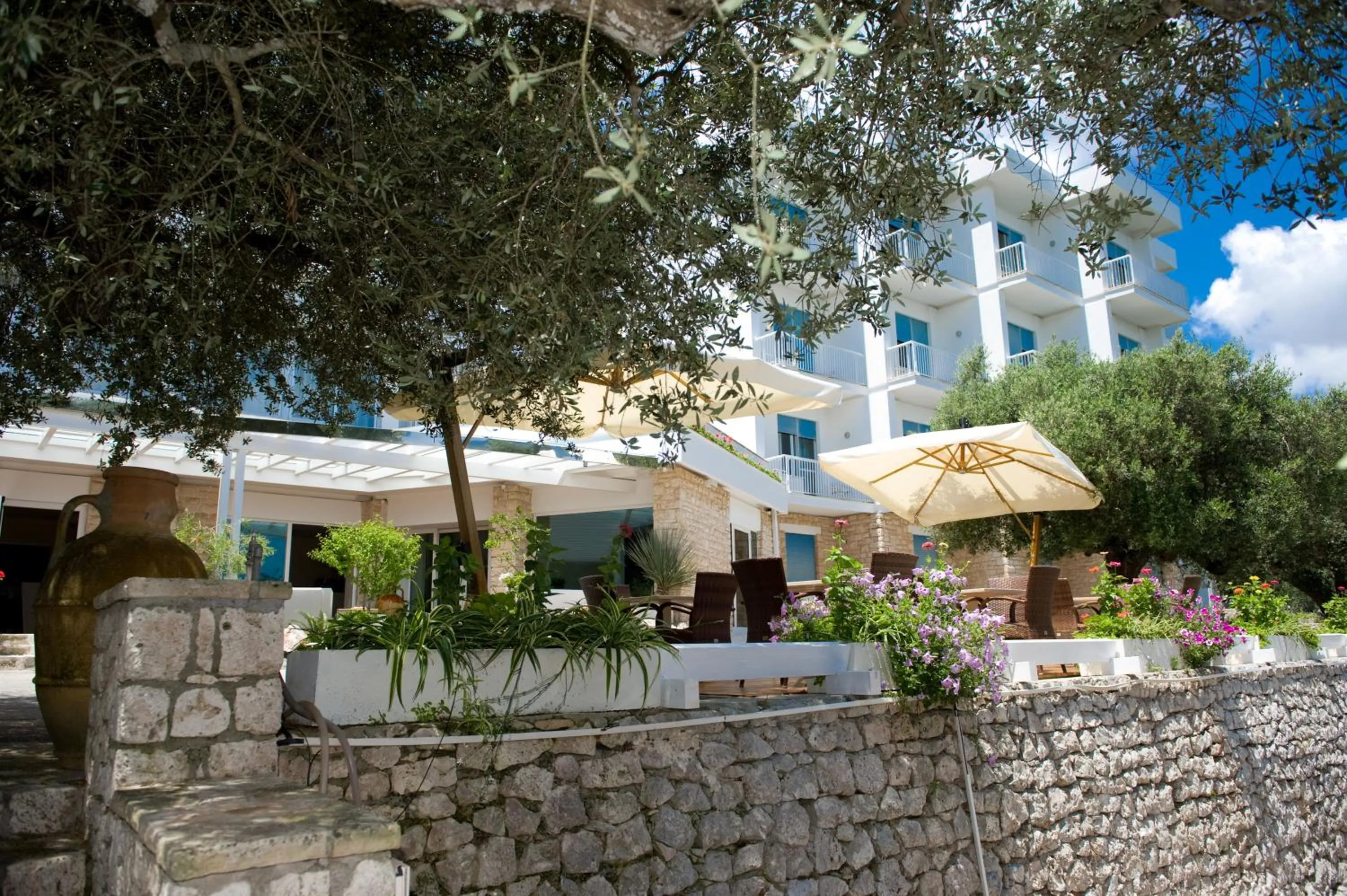 Facade/entrance in Hotel Orsa Maggiore