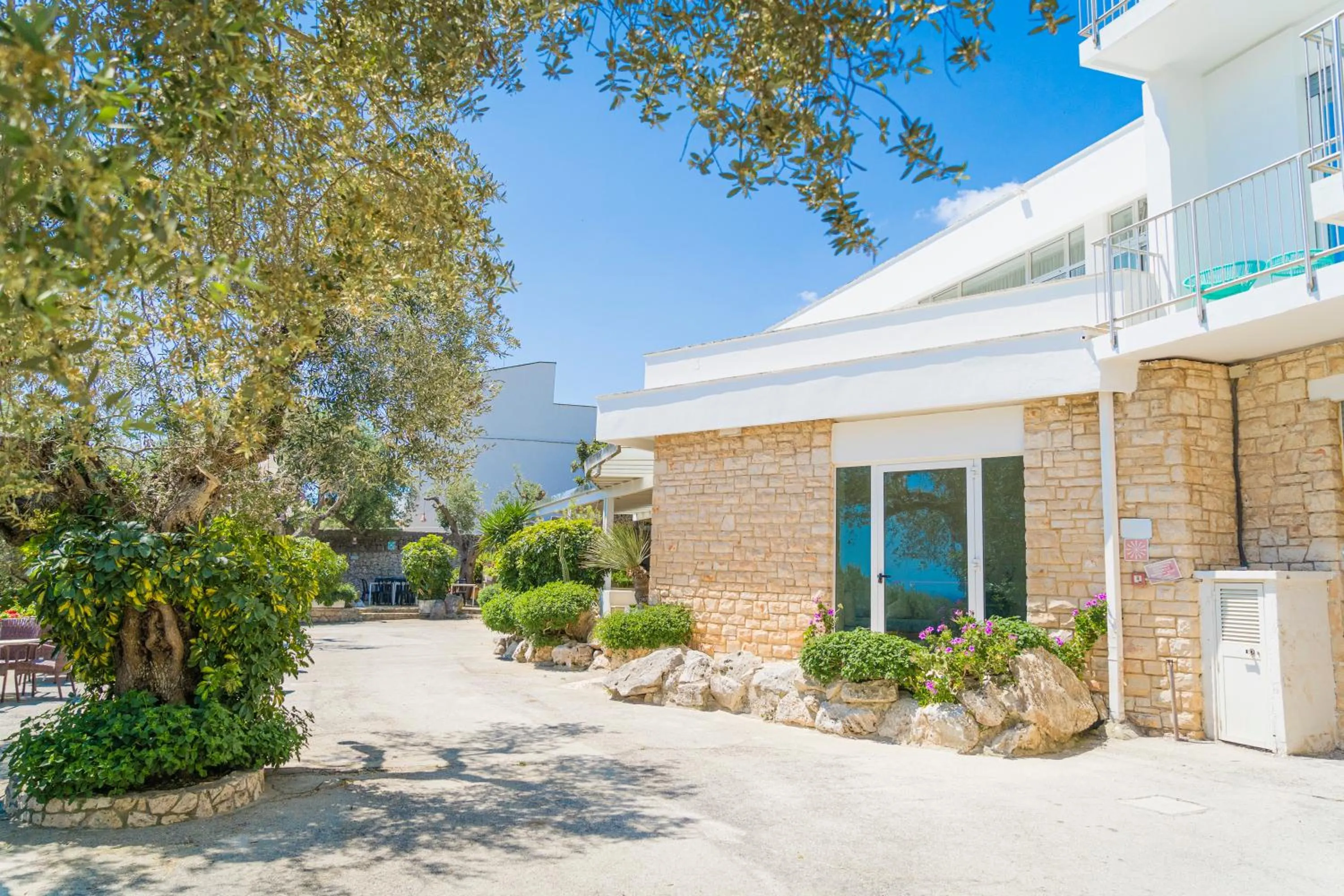 Property building in Hotel Orsa Maggiore